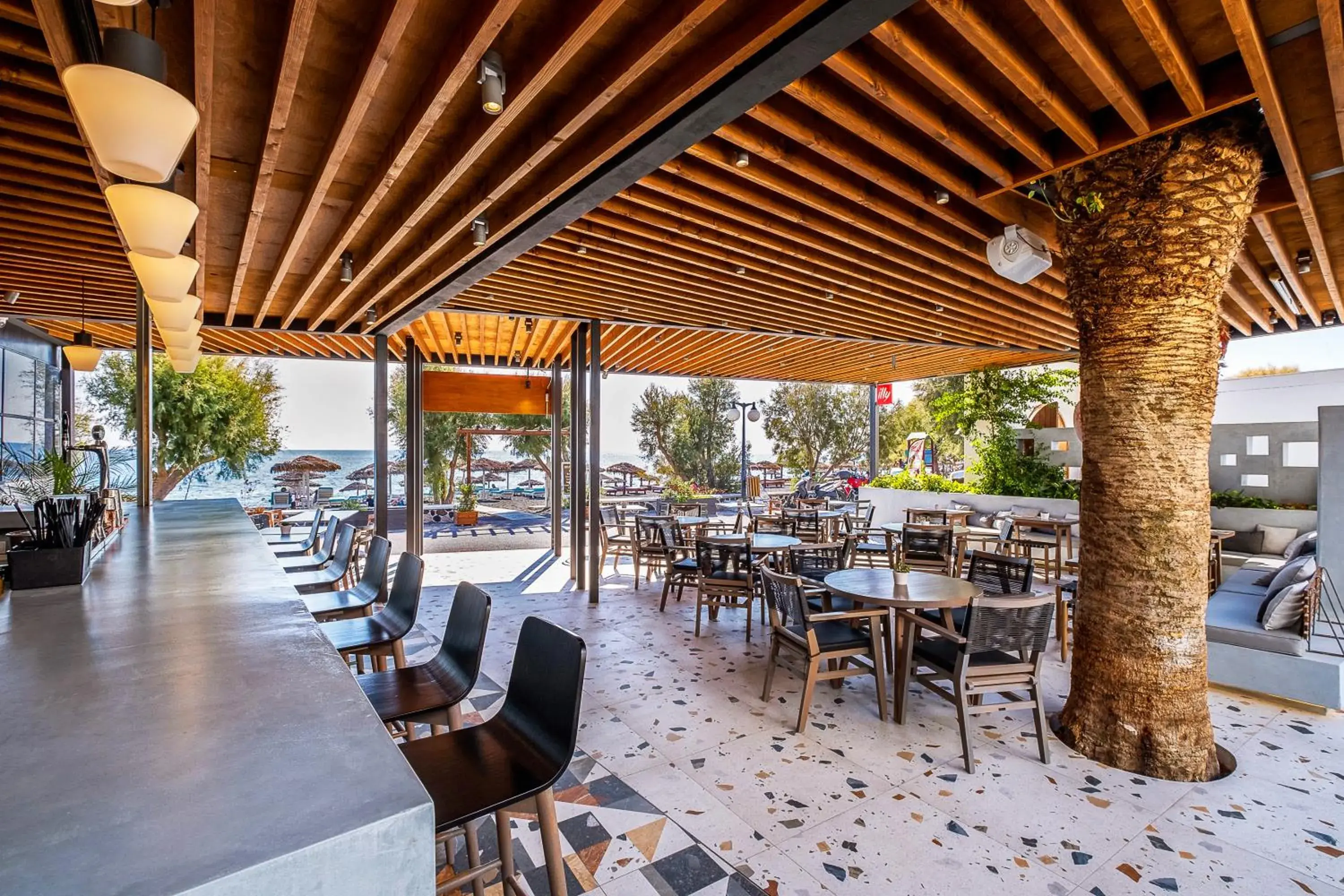 Restaurant/places to eat in Sellada Beach Restaurant/places to eat in Sellada Beach