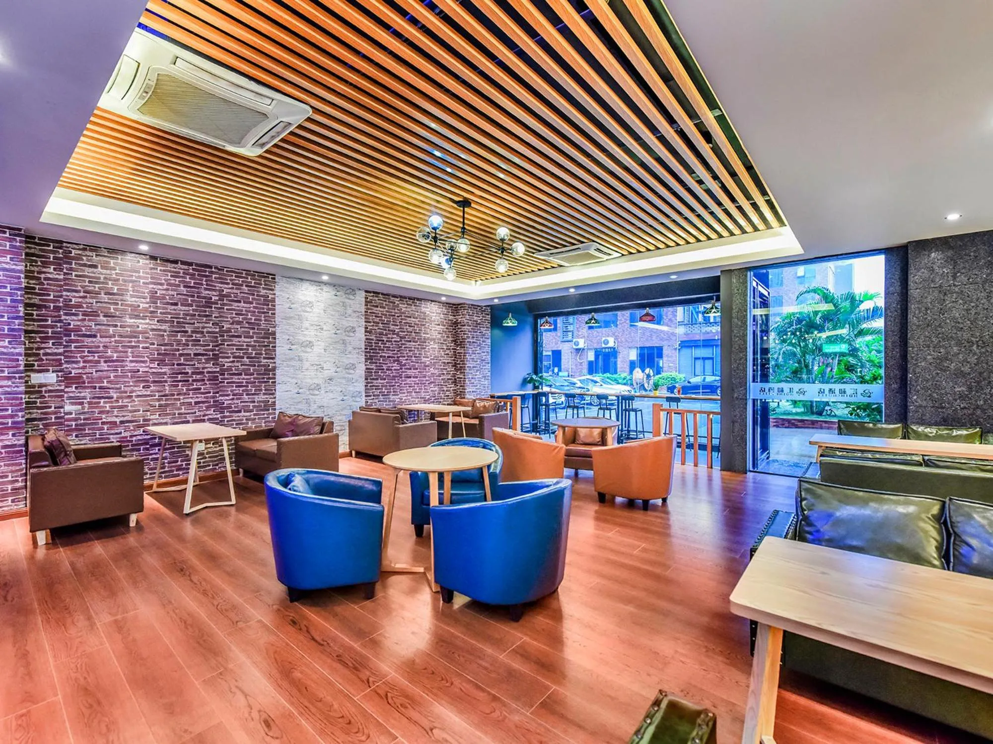 Coffee/tea facilities in Guangzhou Huihe Hotel