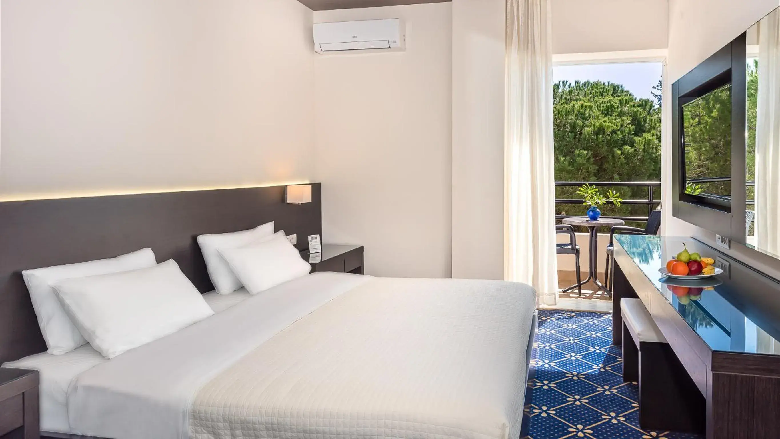 Double Room - single occupancy in Monte Vardia Double Room - single occupancy in Monte Vardia