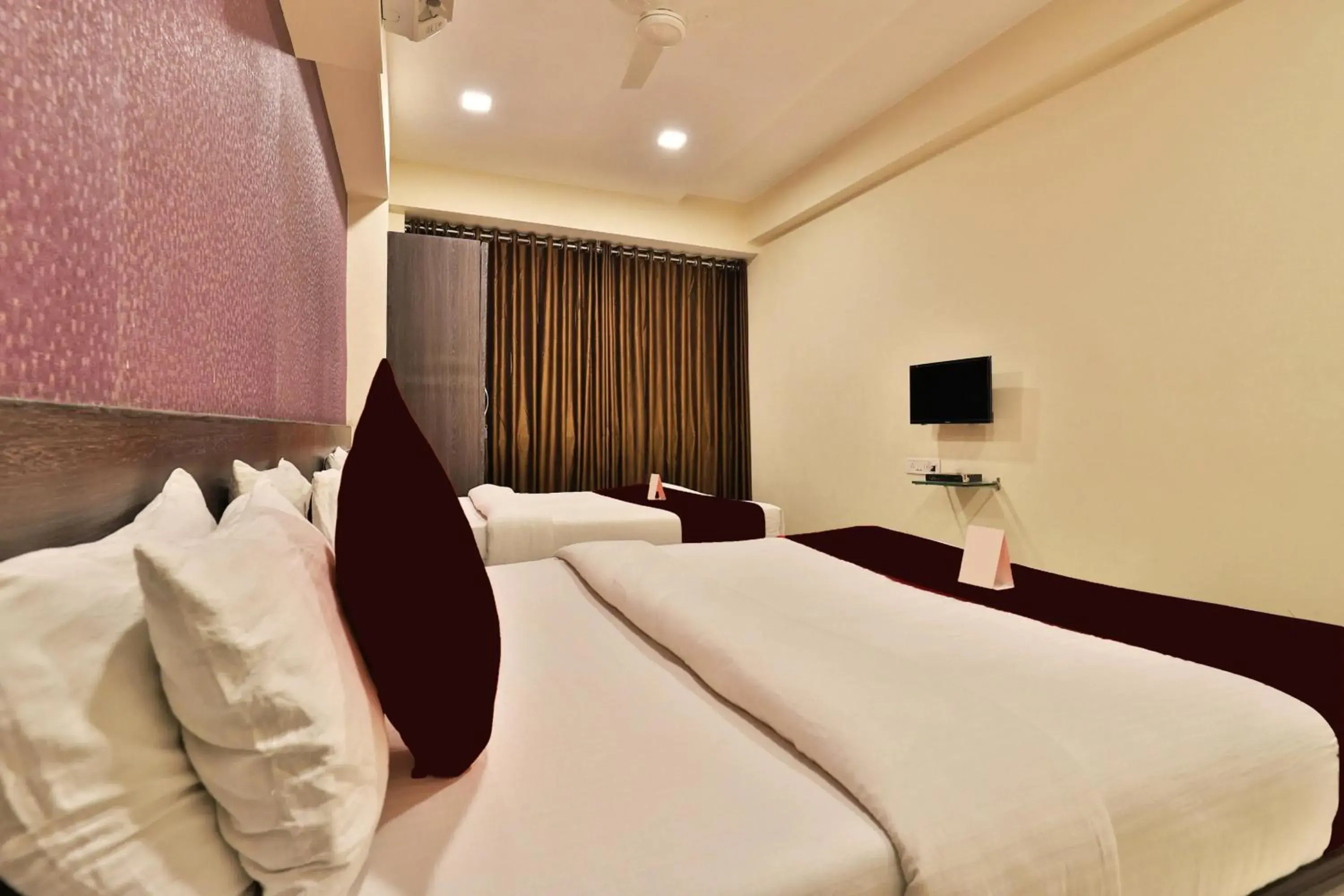 Breakfast, Bed in Hotel Royal Rituals Breakfast, Bed in Hotel Royal Rituals