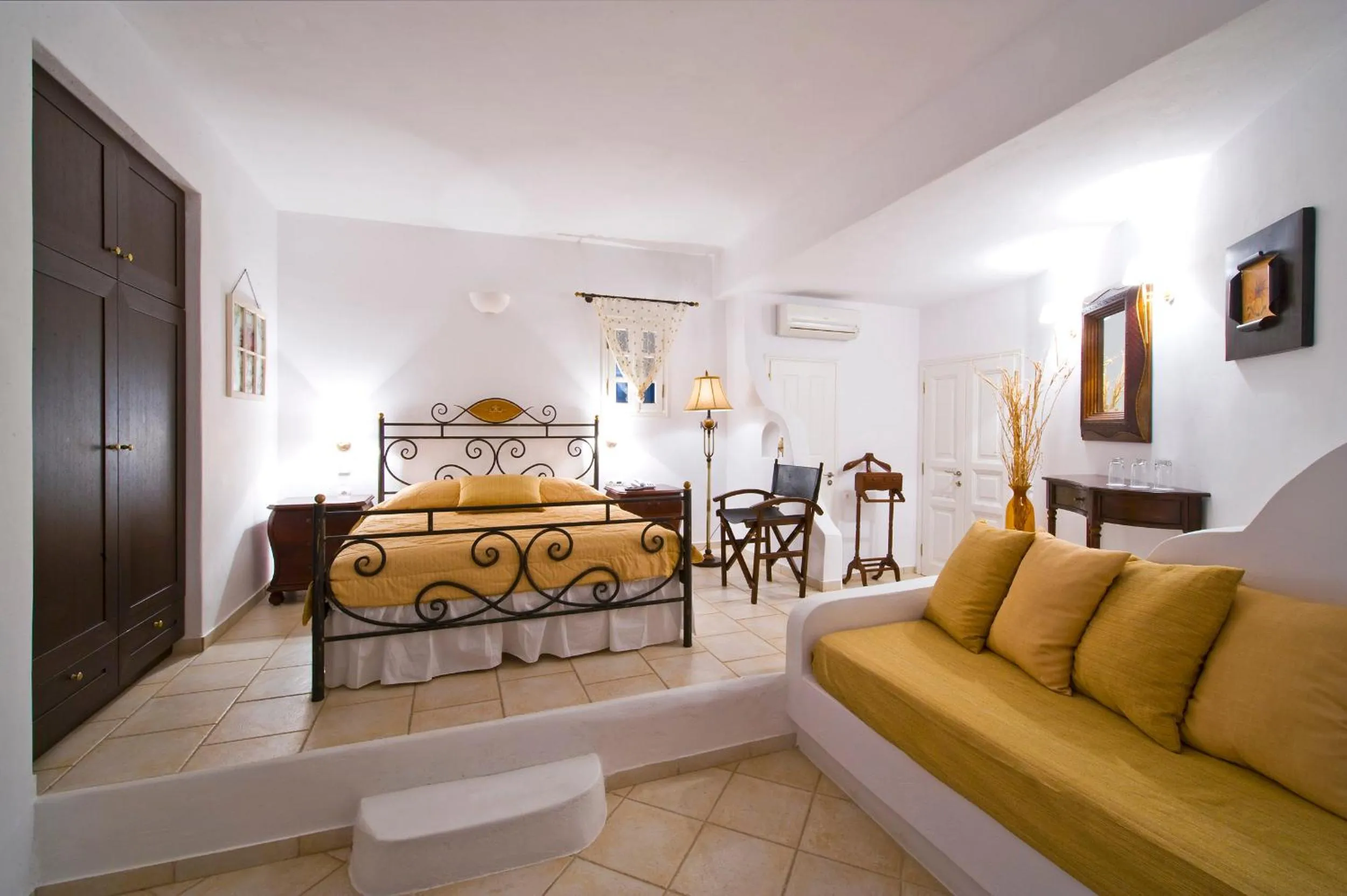 Photo of the whole room, Bed in Chora Resort Hotel & Spa