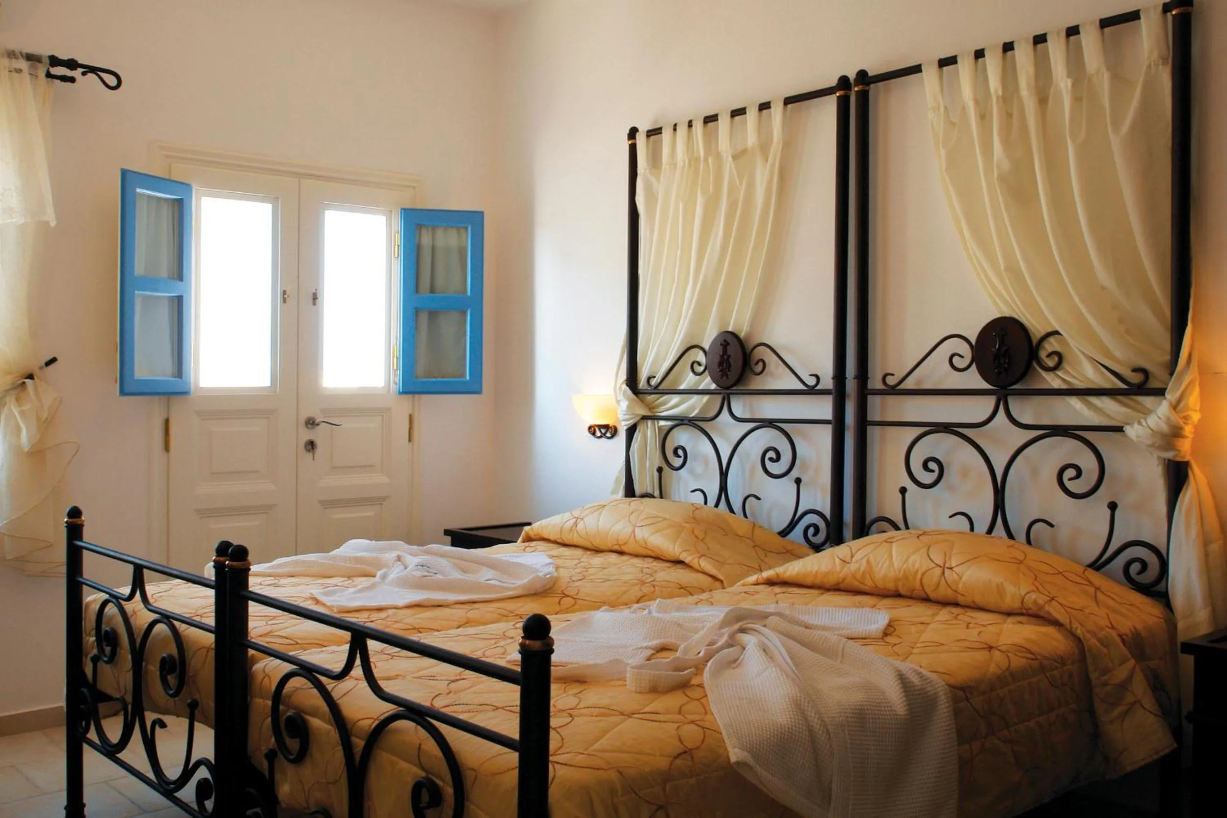 Bed in Chora Resort Hotel & Spa