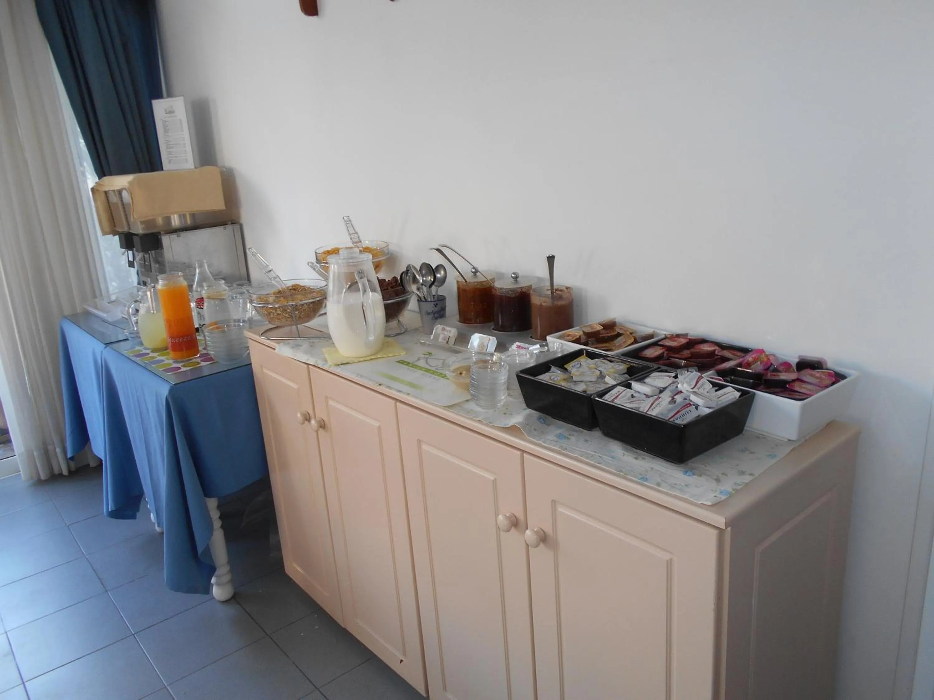 Buffet breakfast in Hotel Koala