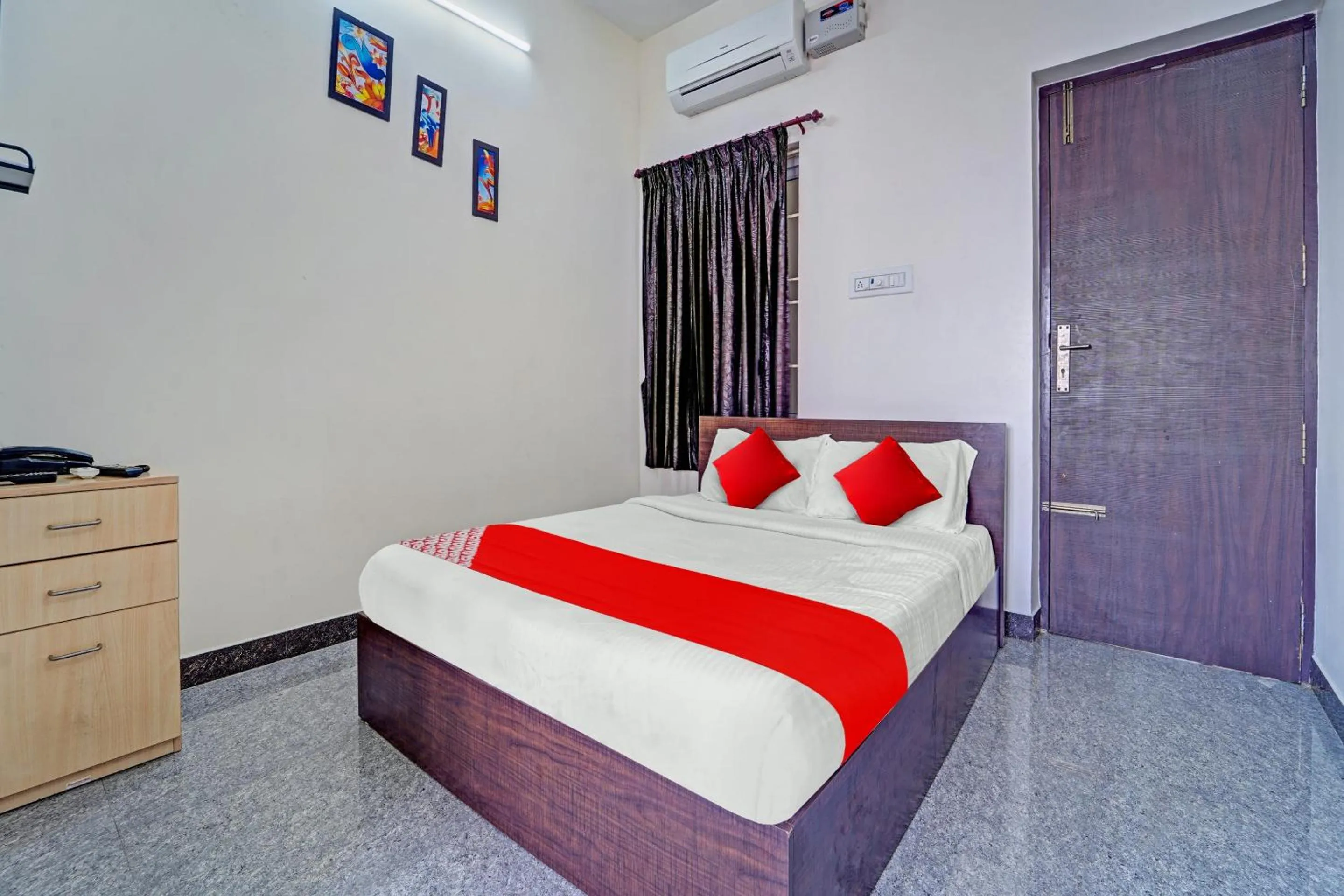 Bedroom, Bed in Hotel O Royal Residency