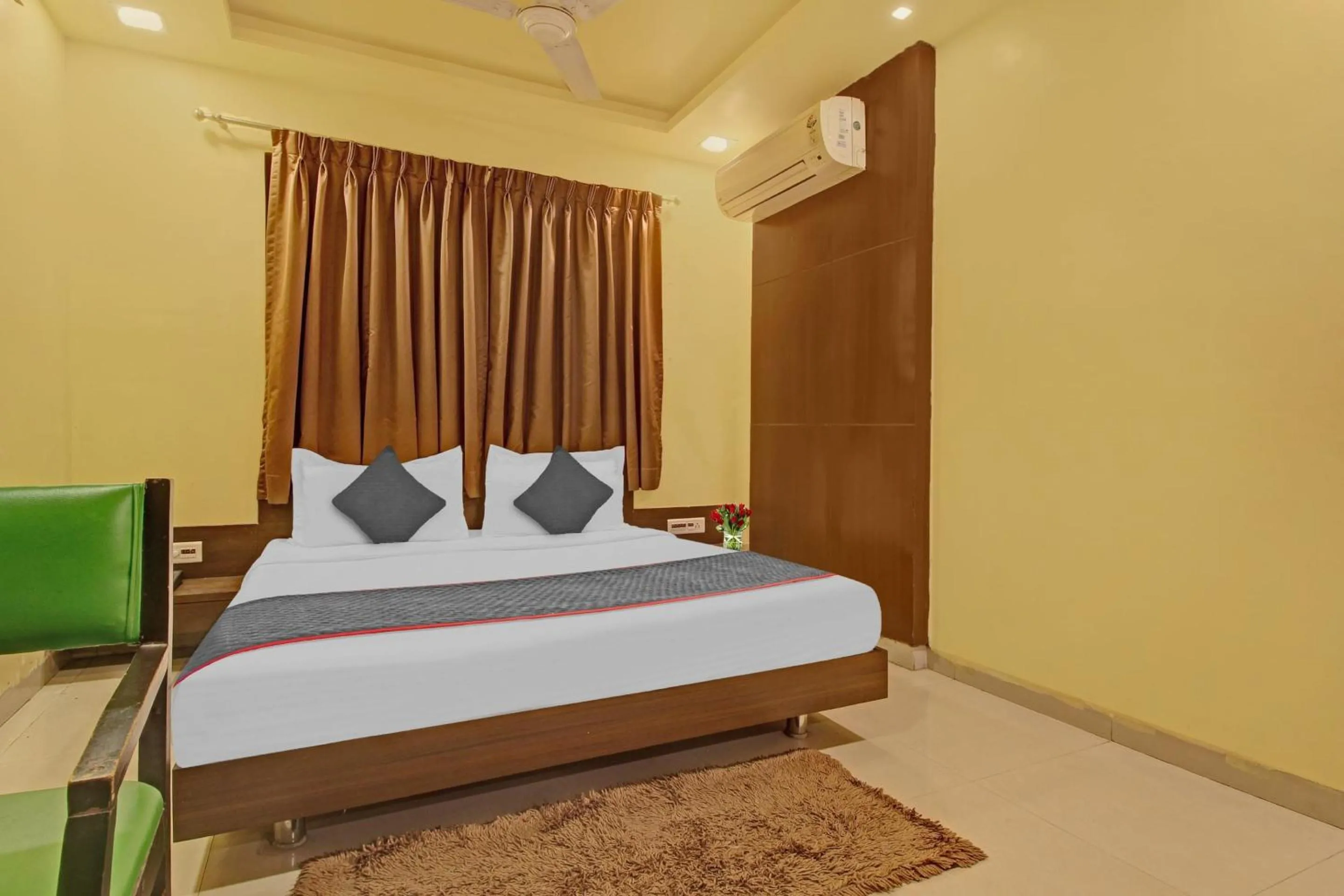 Bedroom in Hotel O Ranjanas Hospitality