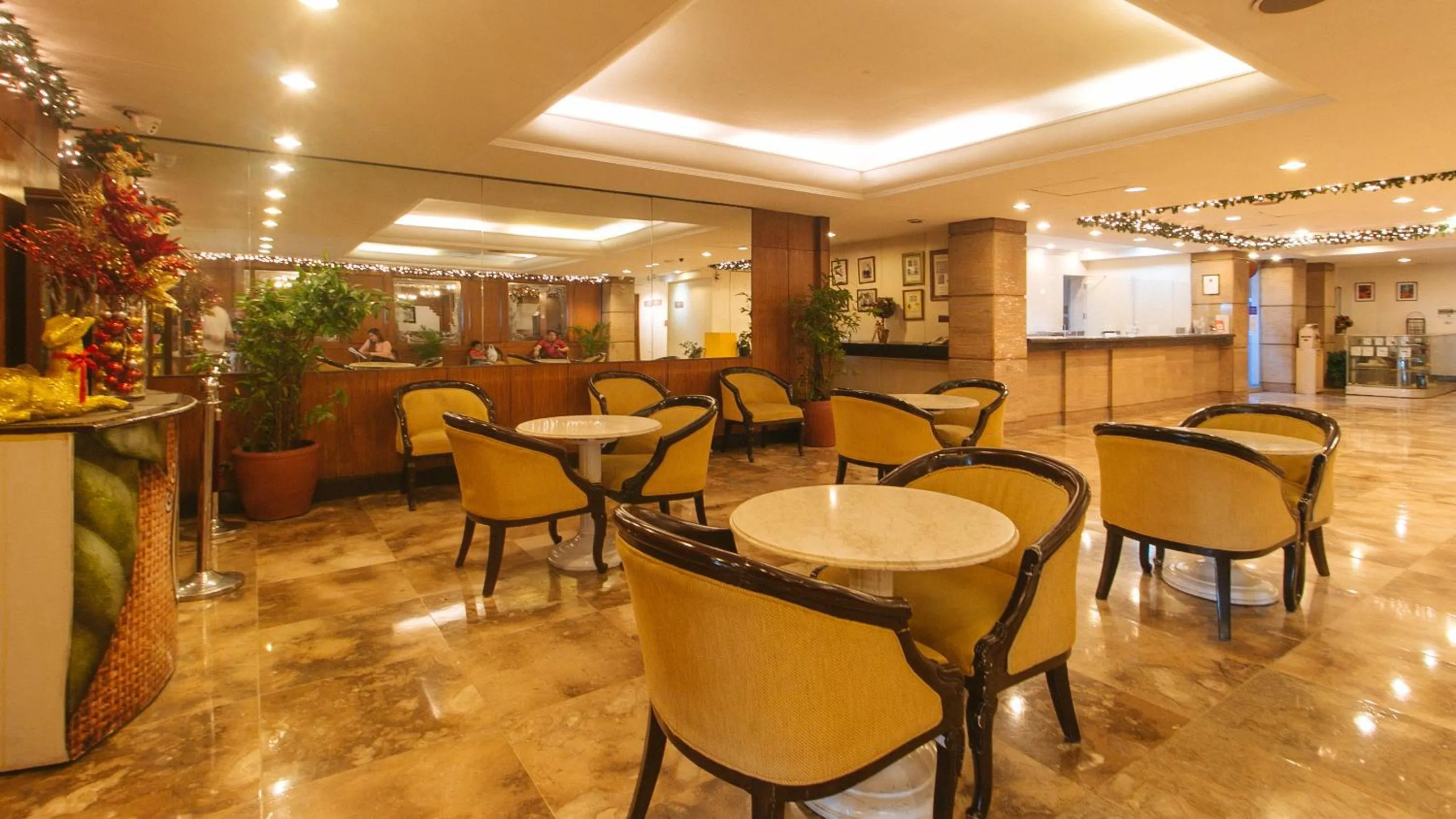 Lobby or reception in Aloha Hotel Roxas Boulevard Manila