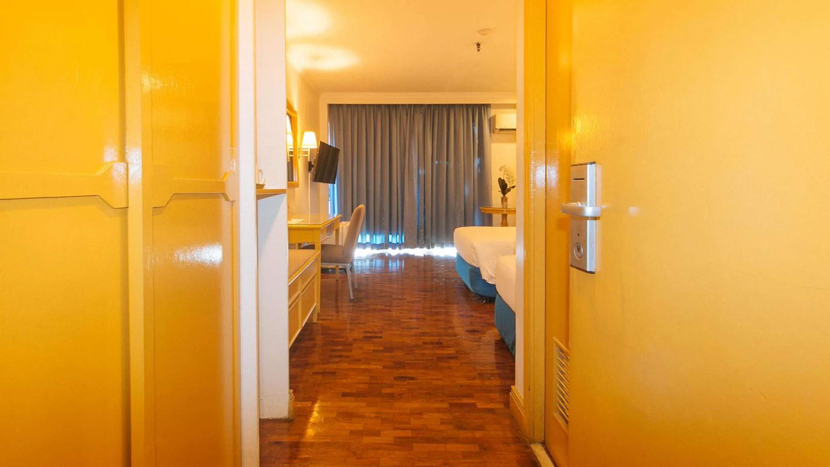 Bedroom in Aloha Hotel Roxas Boulevard Manila