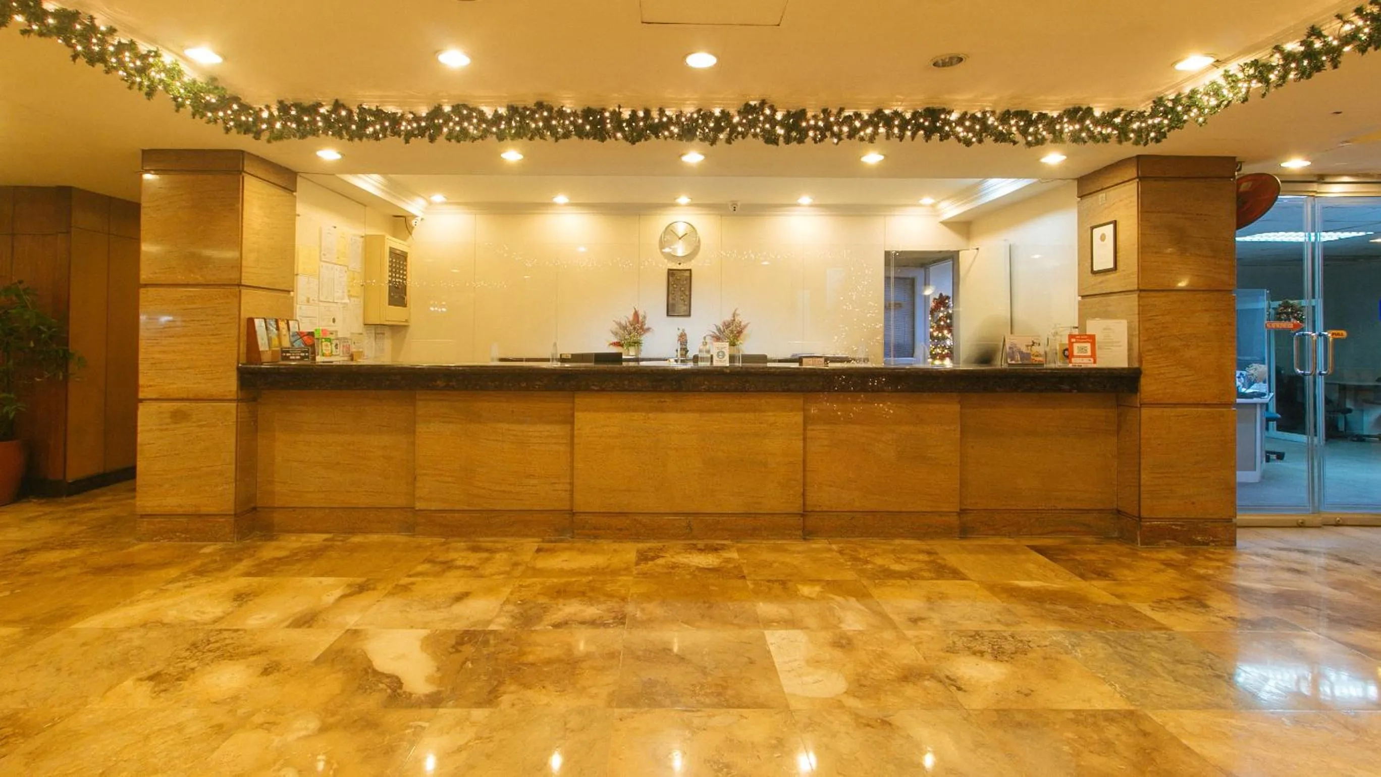 Lobby or reception in Aloha Hotel Roxas Boulevard Manila