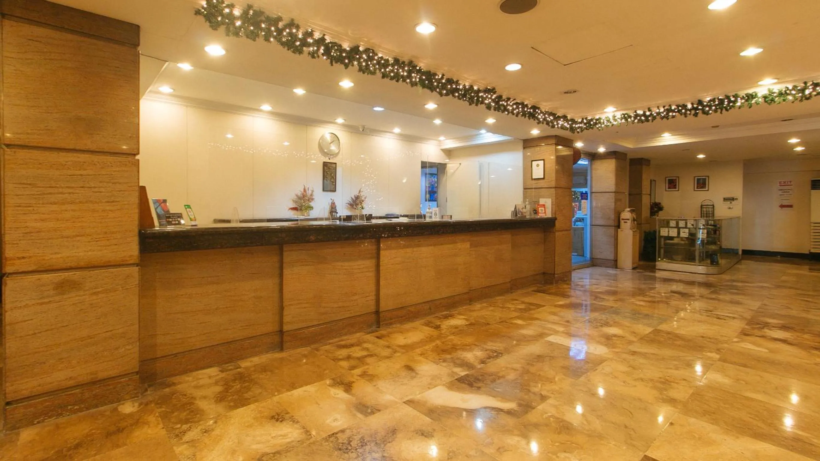 Lobby or reception in Aloha Hotel Roxas Boulevard Manila