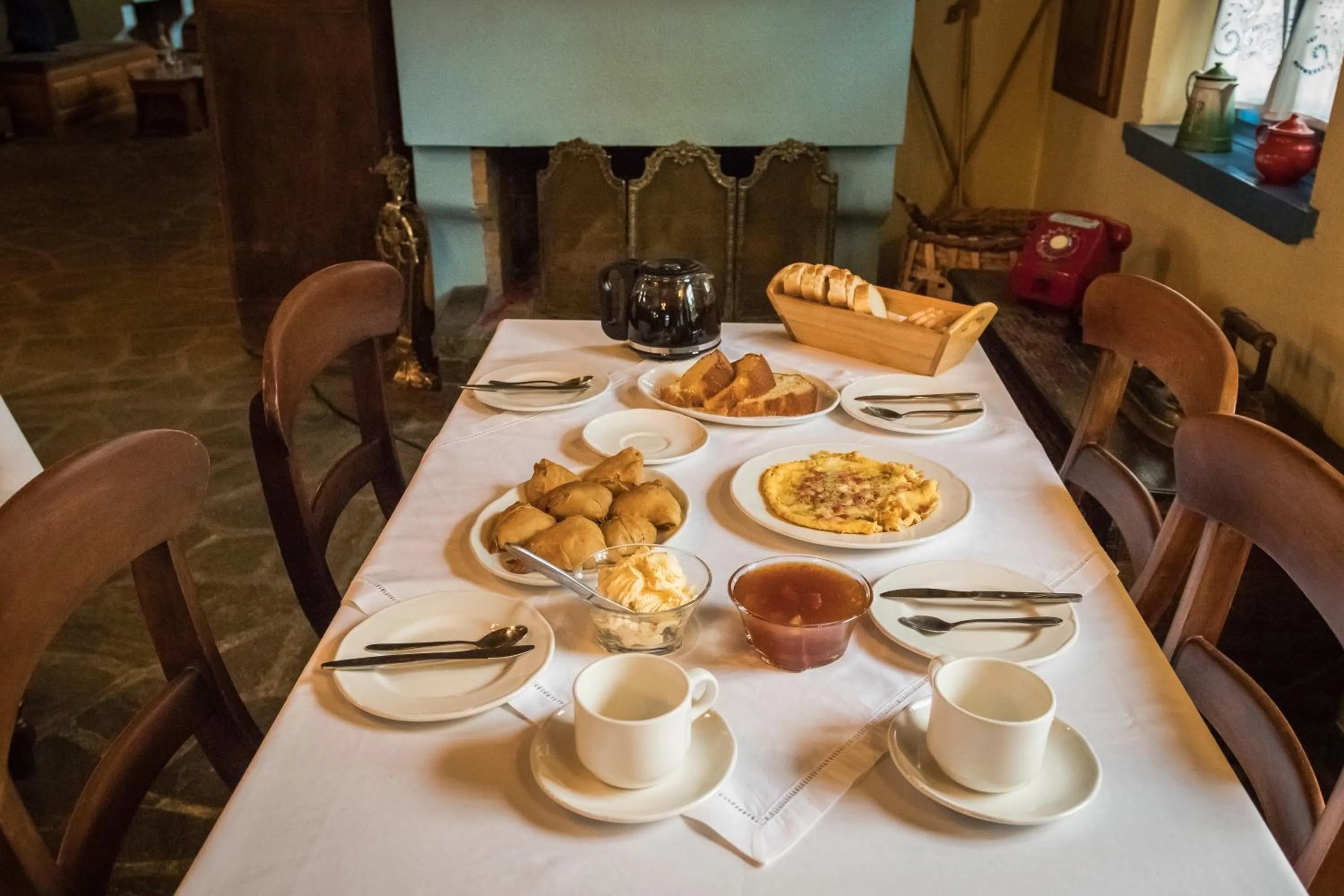 Buffet breakfast in Petroto