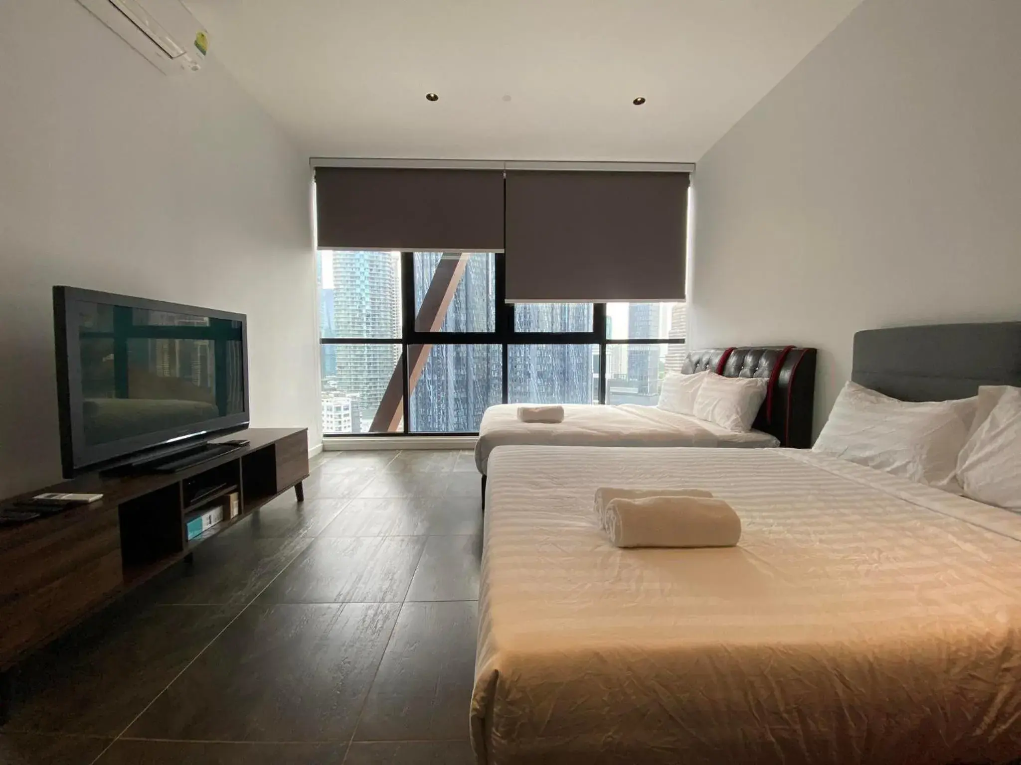 Bed in Infini Suites@ Scarletz Suites KLCC Bed in Infini Suites@ Scarletz Suites KLCC