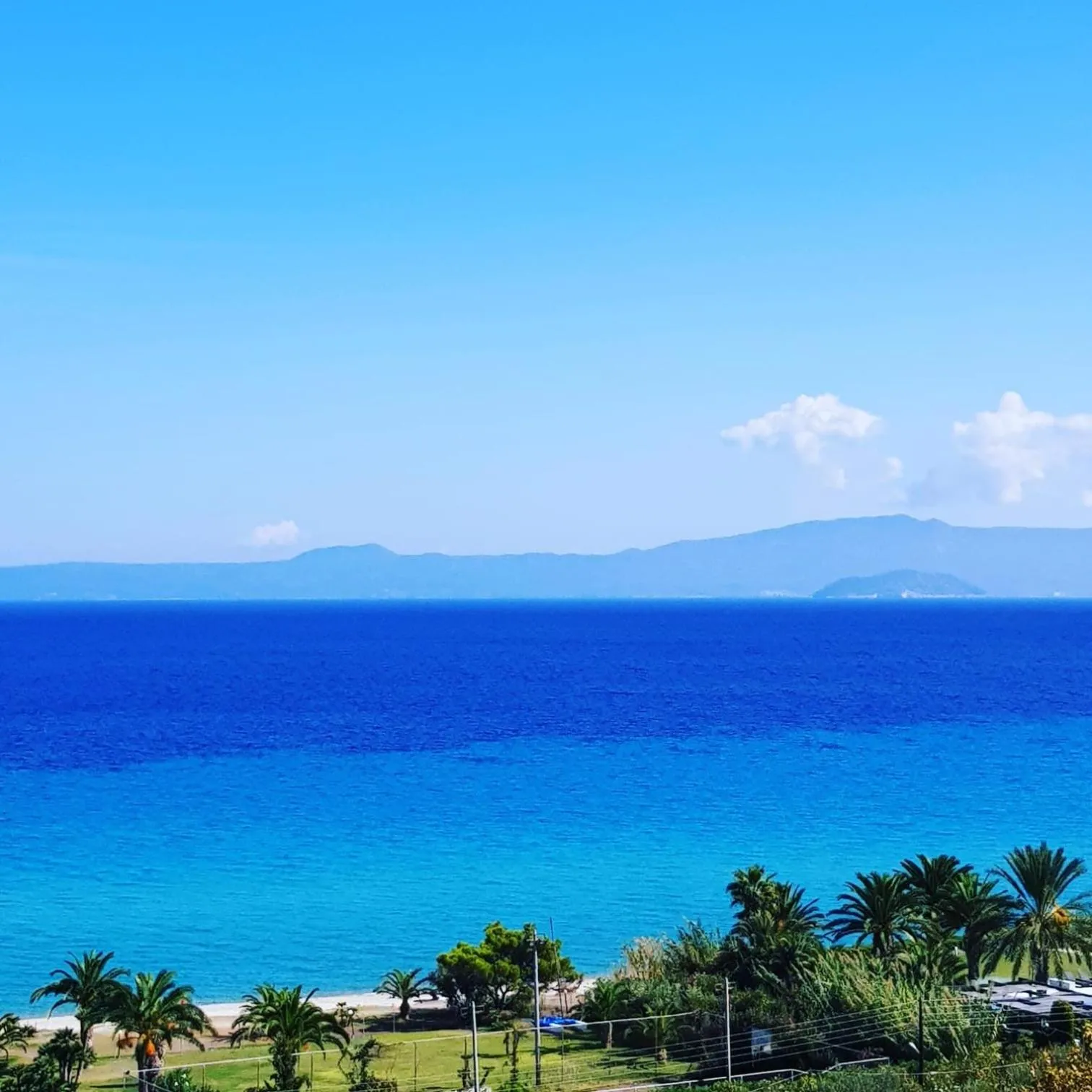 SUN RESIDENCE Exclusive Seaside Suites