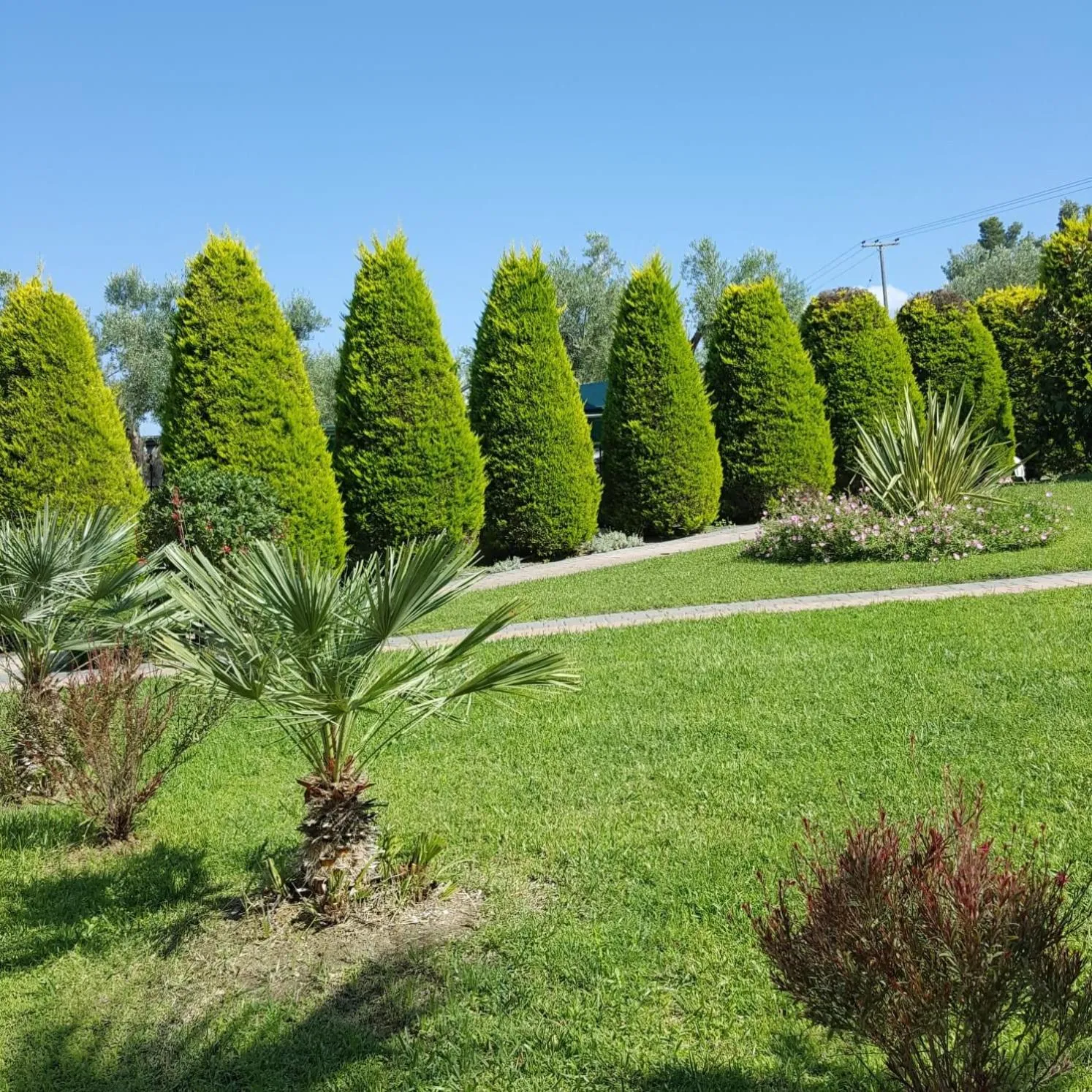 SUN RESIDENCE Exclusive Seaside Suites