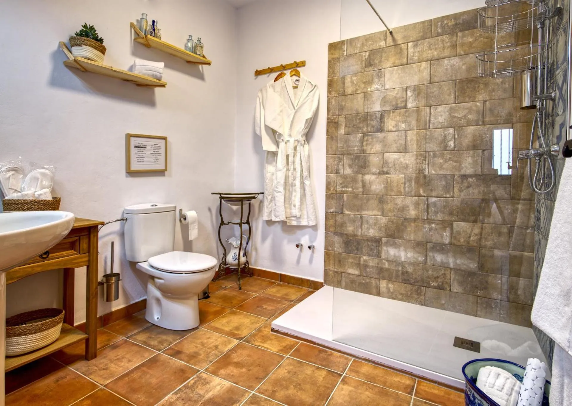 Bathroom in La Vieja Botica