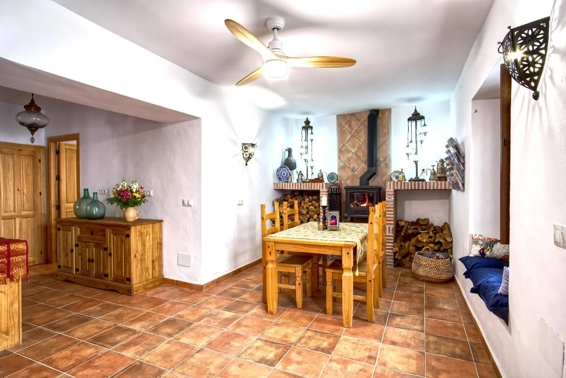 Dining area in La Vieja Botica