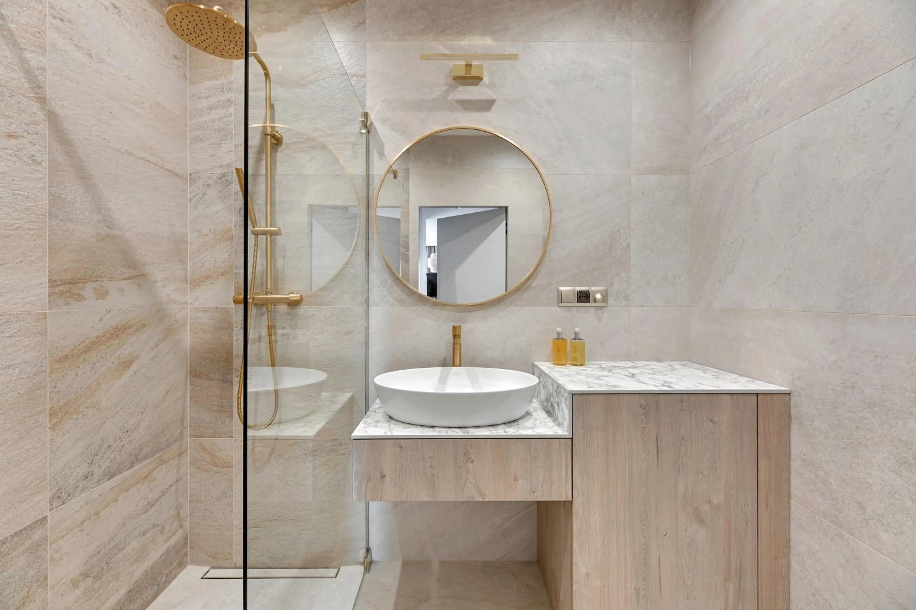 Shower in GRANO HOTEL Solmarina