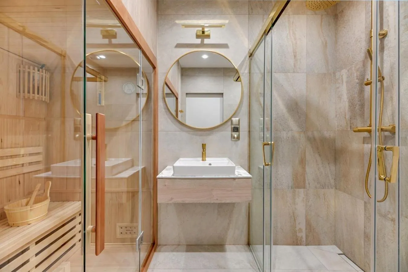 Shower in GRANO HOTEL Solmarina