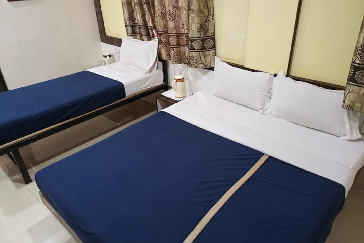 View (from property/room), Bed in Hotel Royal Treat