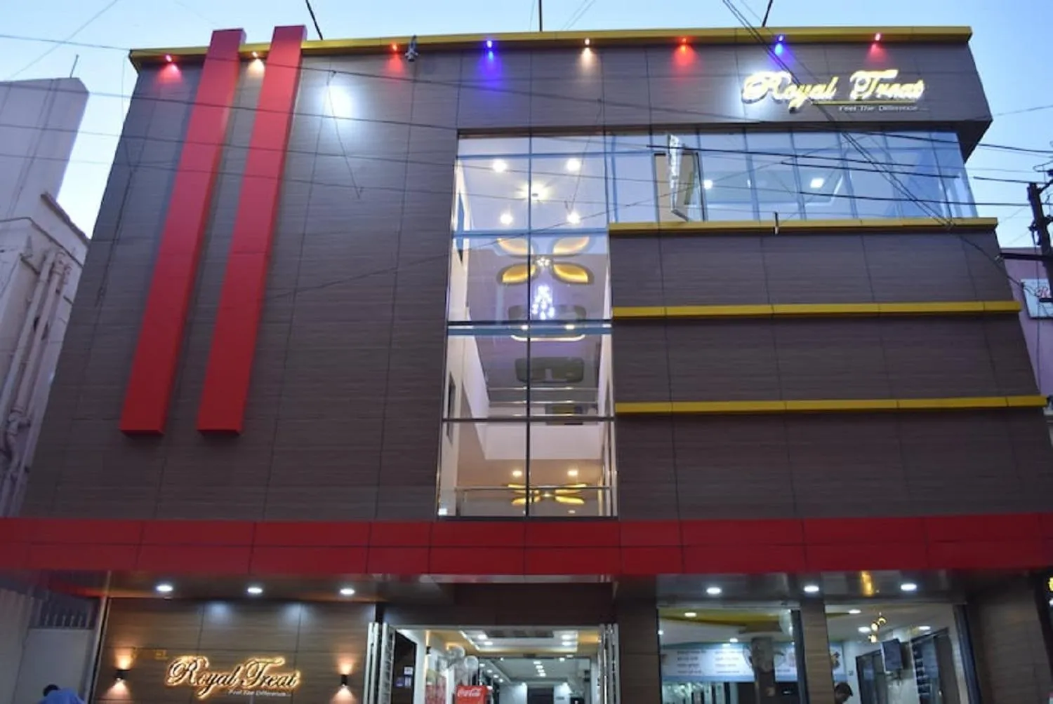 Property Building in Hotel Royal Treat