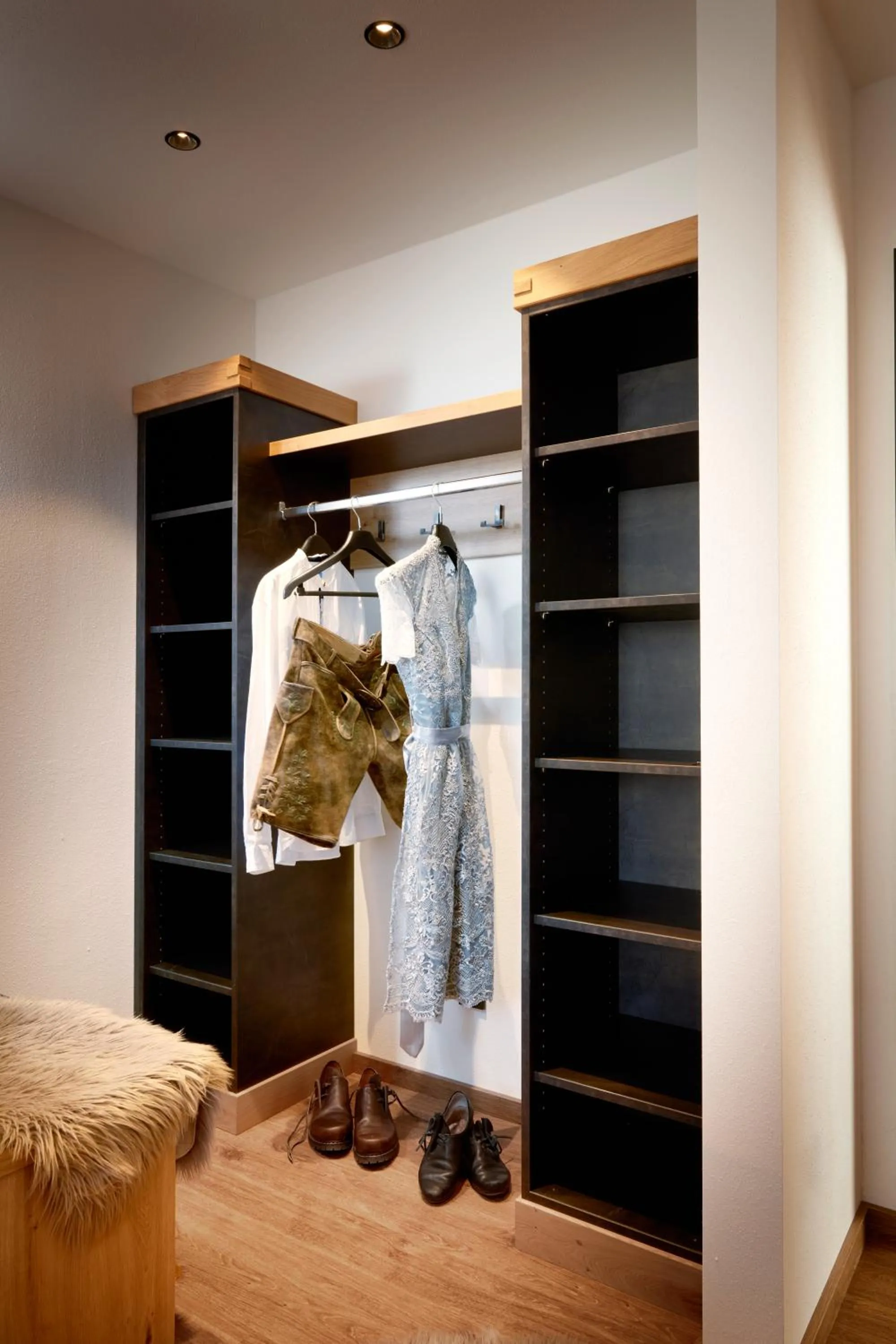 wardrobe in Maximilian Appartements