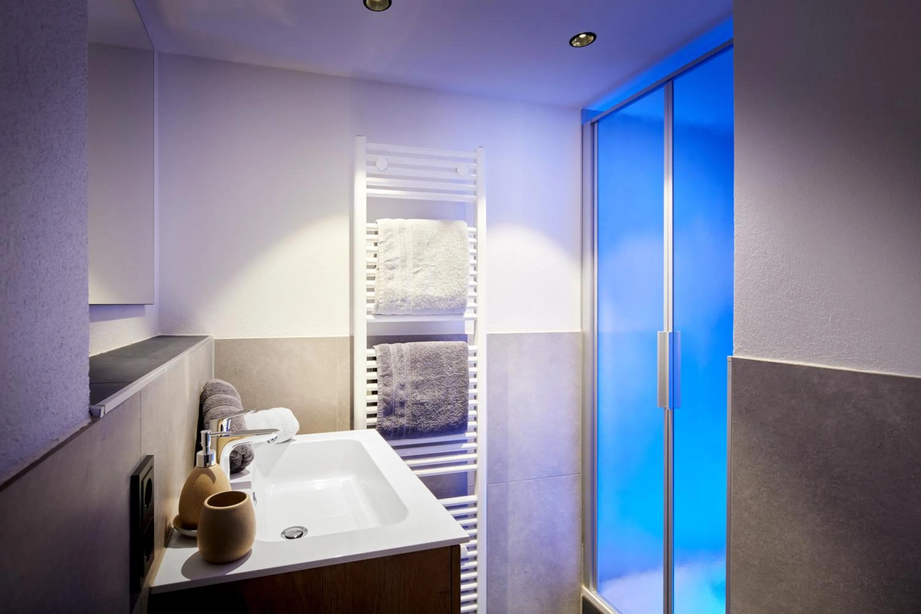 Bathroom in Maximilian Appartements