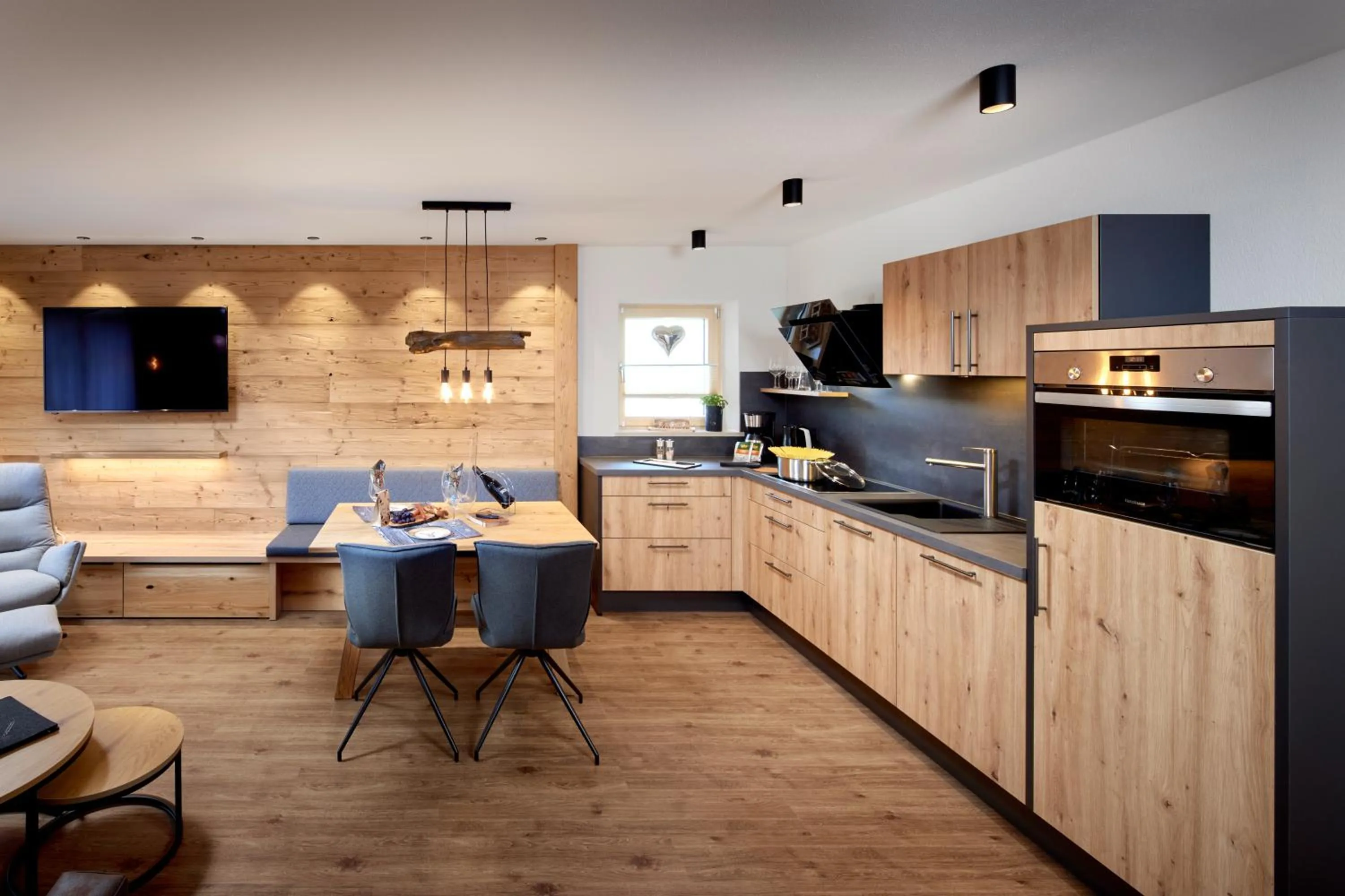 Kitchen or kitchenette in Maximilian Appartements