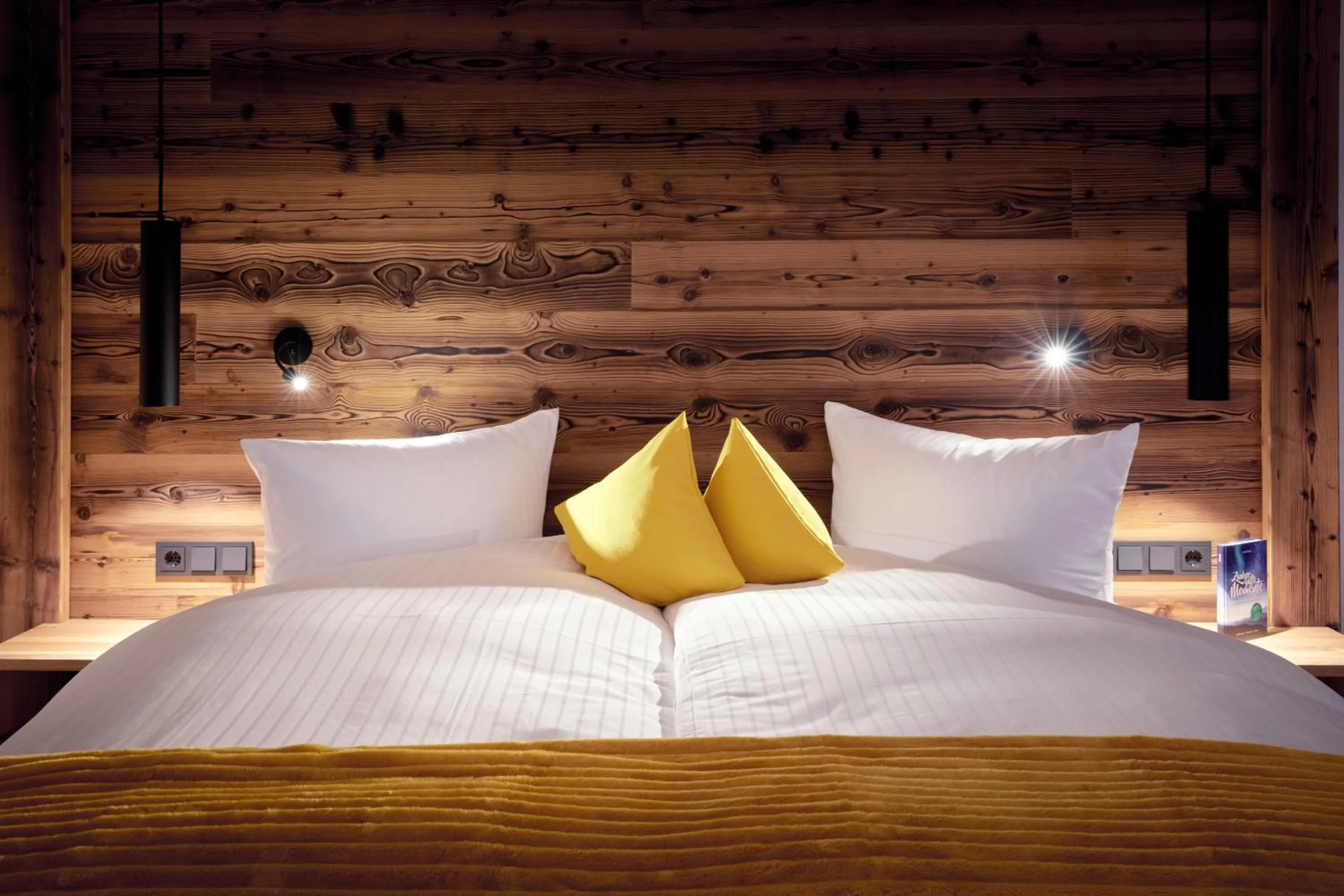 Bed in Maximilian Appartements