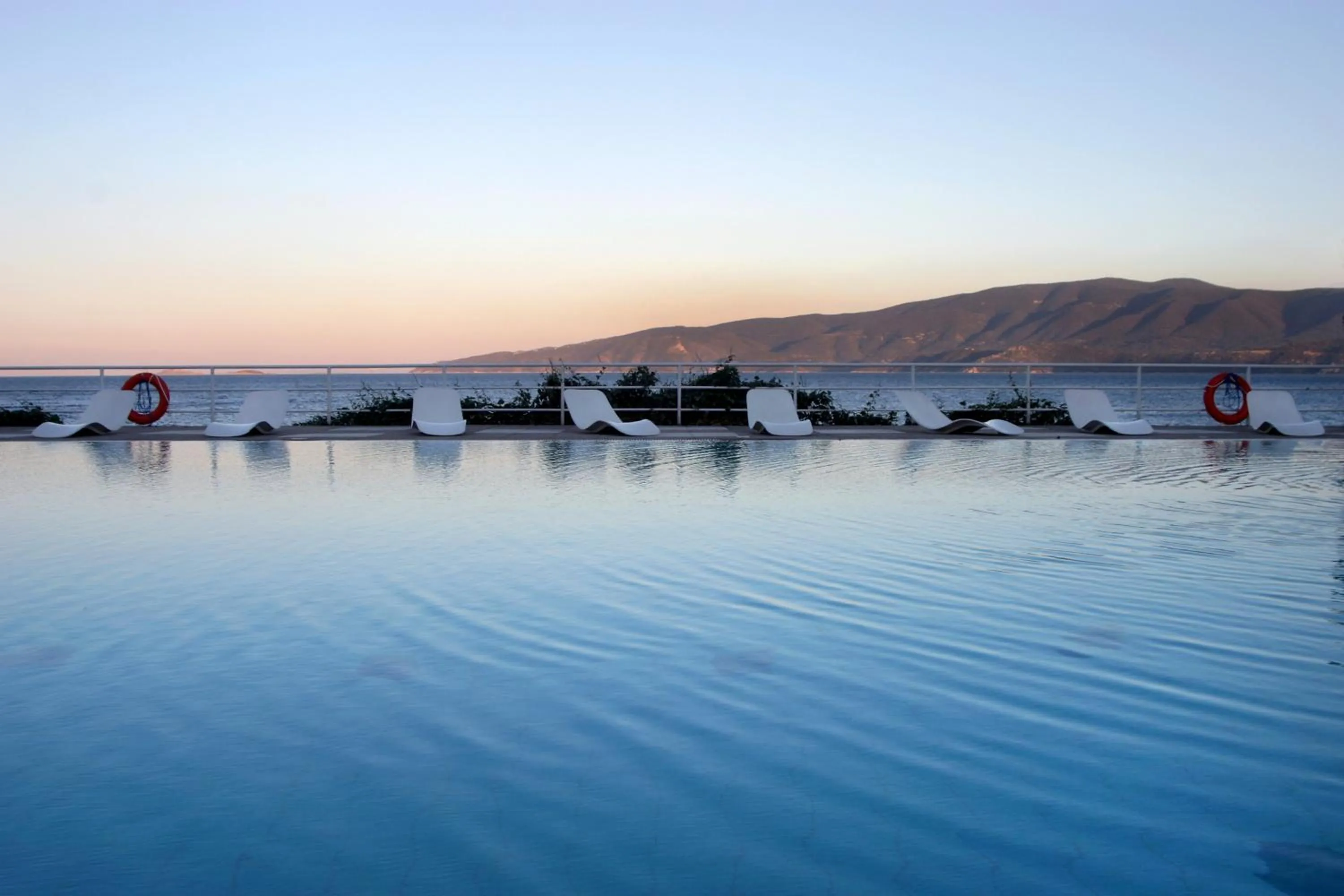Swimming pool in Kalamaki Beach Resort