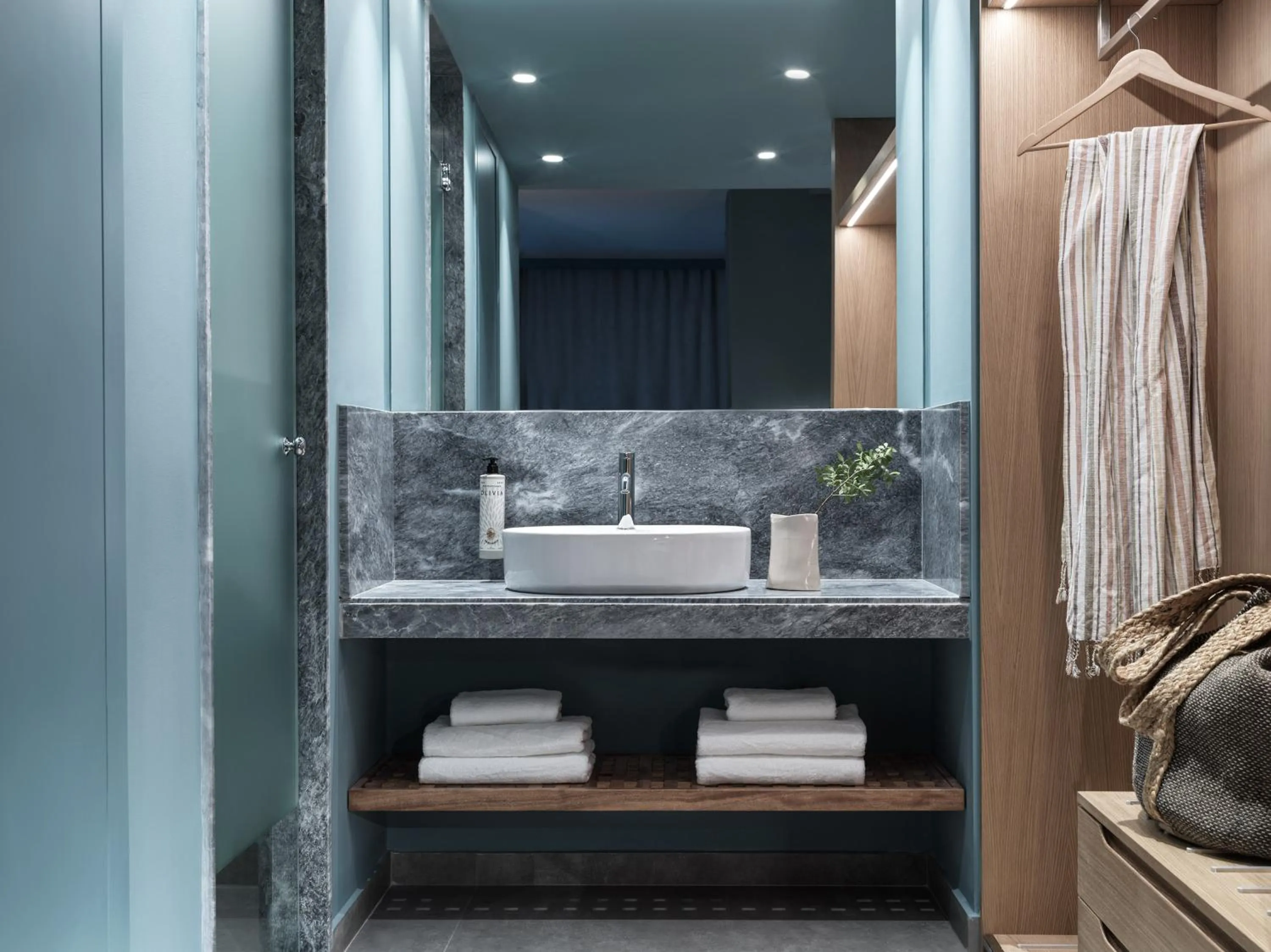 Bathroom in Kalamaki Beach Resort