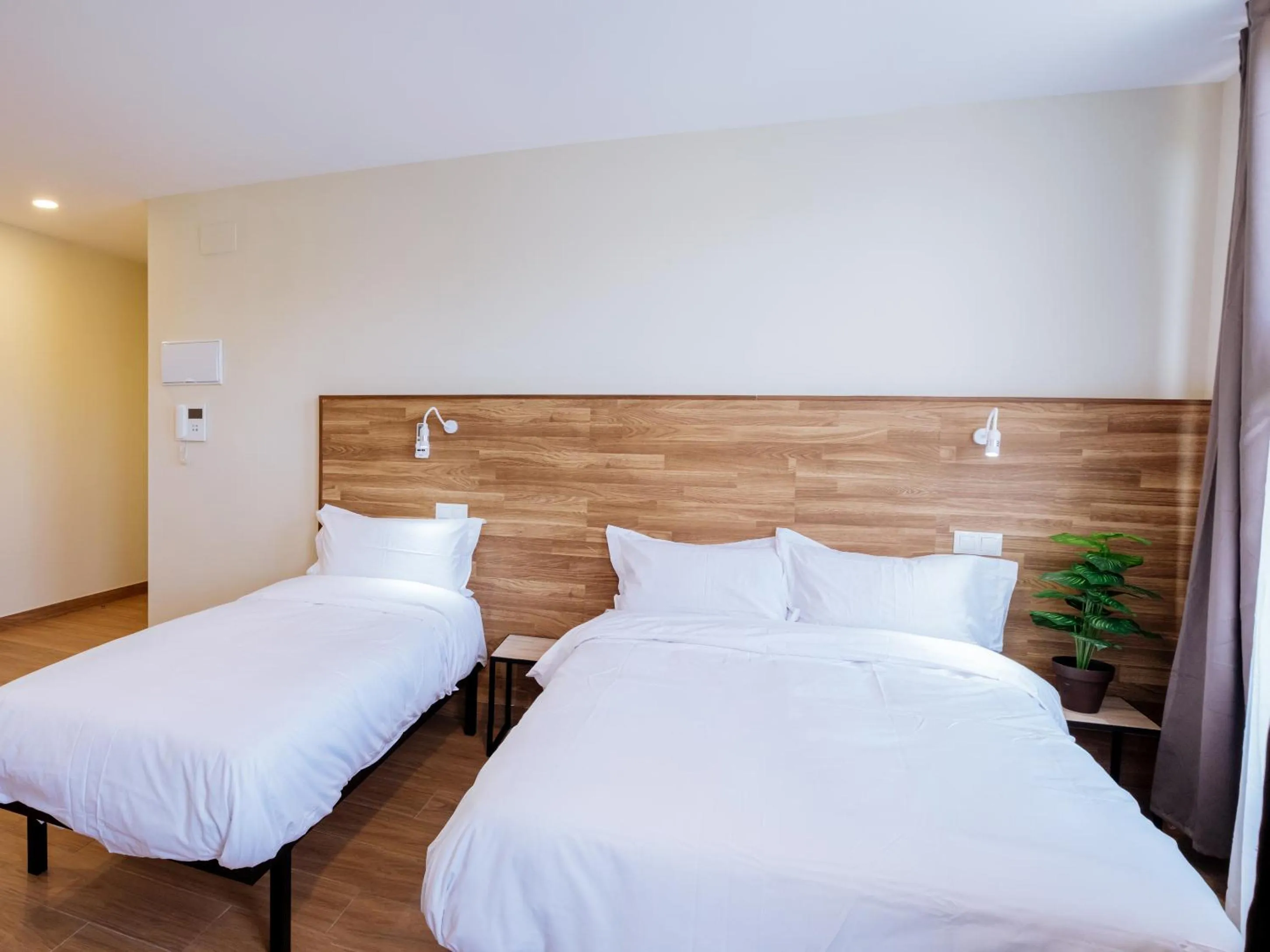 Bedroom, Bed in Apartahotel Golden Alcalá