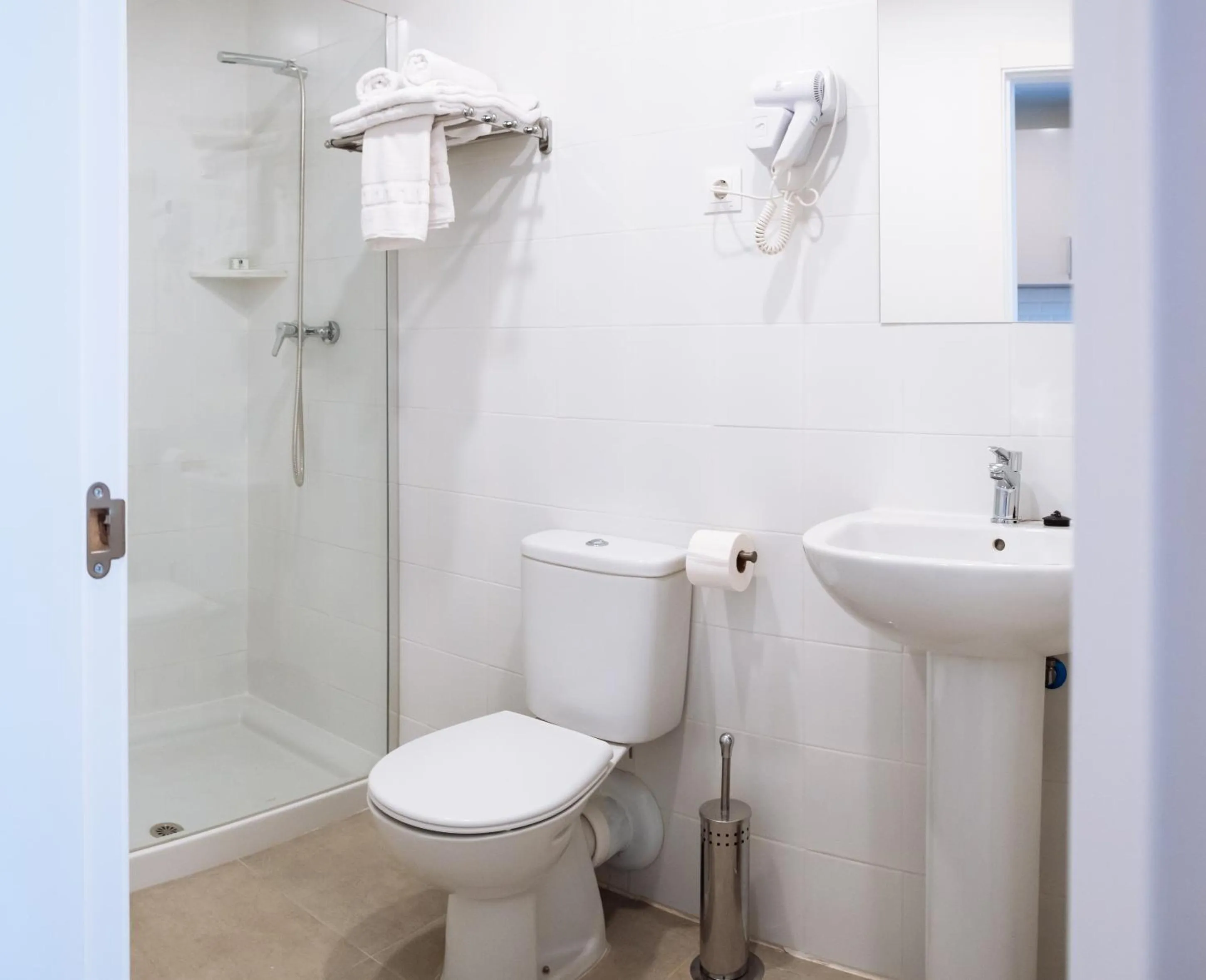 Bathroom in Apartahotel Golden Alcalá