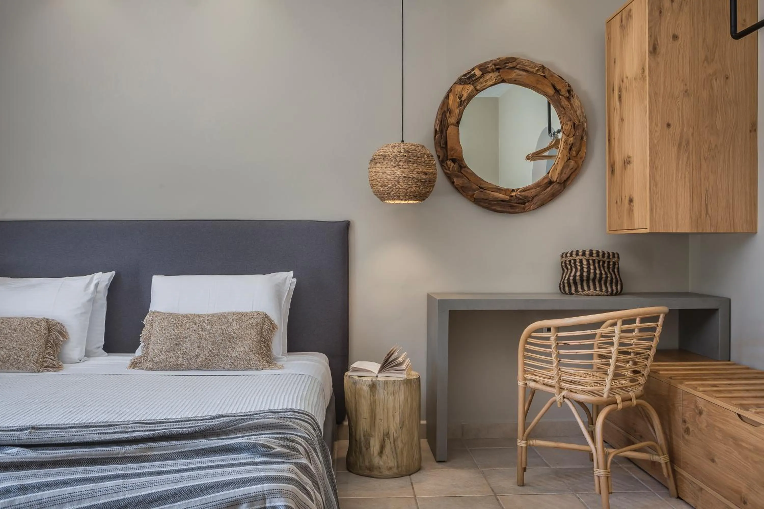 Bed in Avithos Resort Hotel