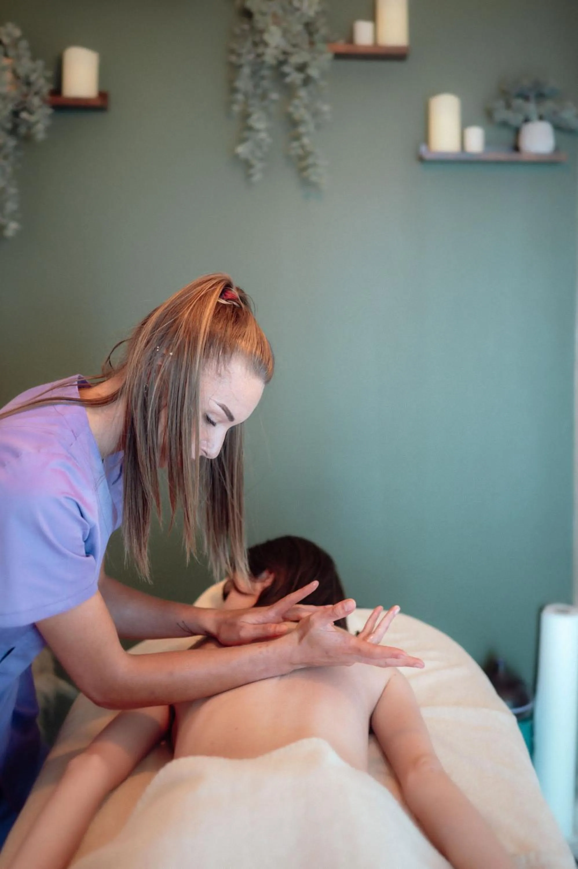 Massage in Alezzi Infinity Aparthotel & Spa