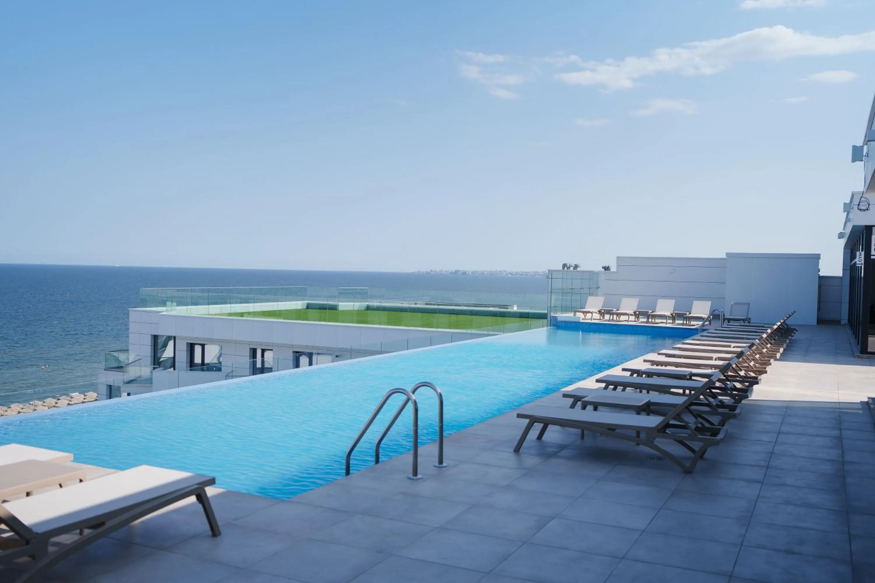 Day in Alezzi Infinity Aparthotel & Spa