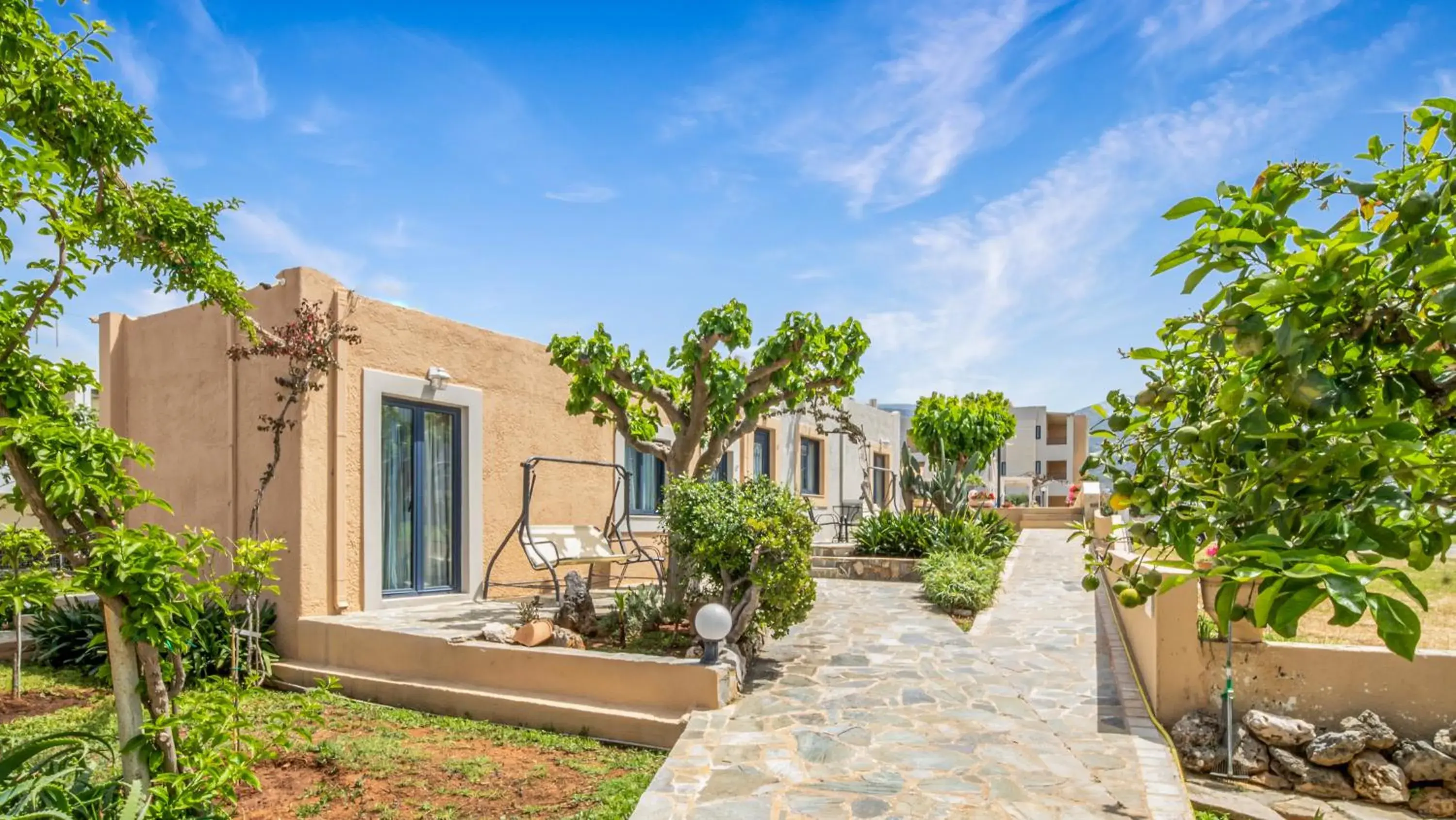 Property building in Golden Bay Hotel Apartments Property building in Golden Bay Hotel Apartments