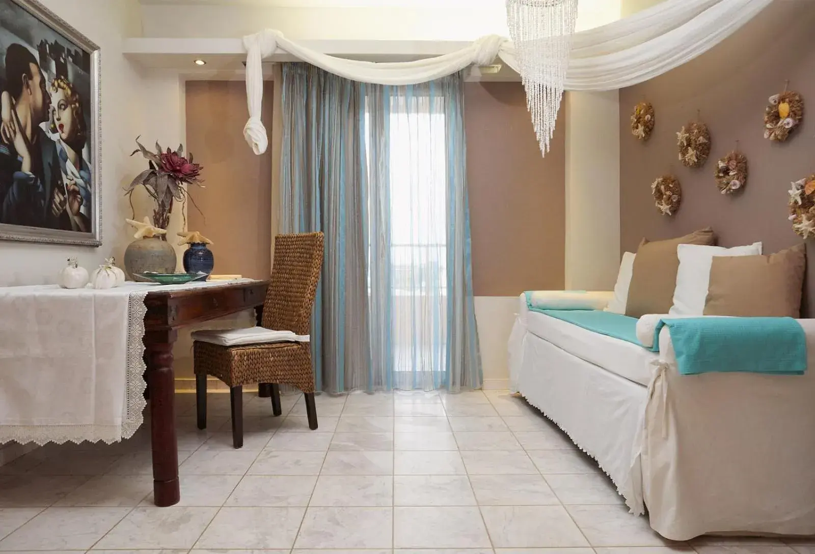 TV and multimedia, Bed in Golden Bay Hotel Apartments TV and multimedia, Bed in Golden Bay Hotel Apartments