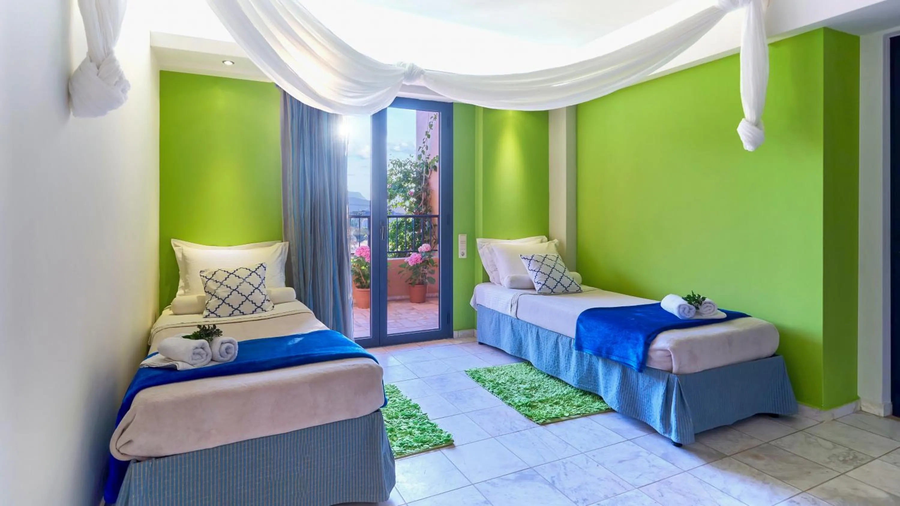 Bedroom, Bed in Golden Bay Hotel Apartments