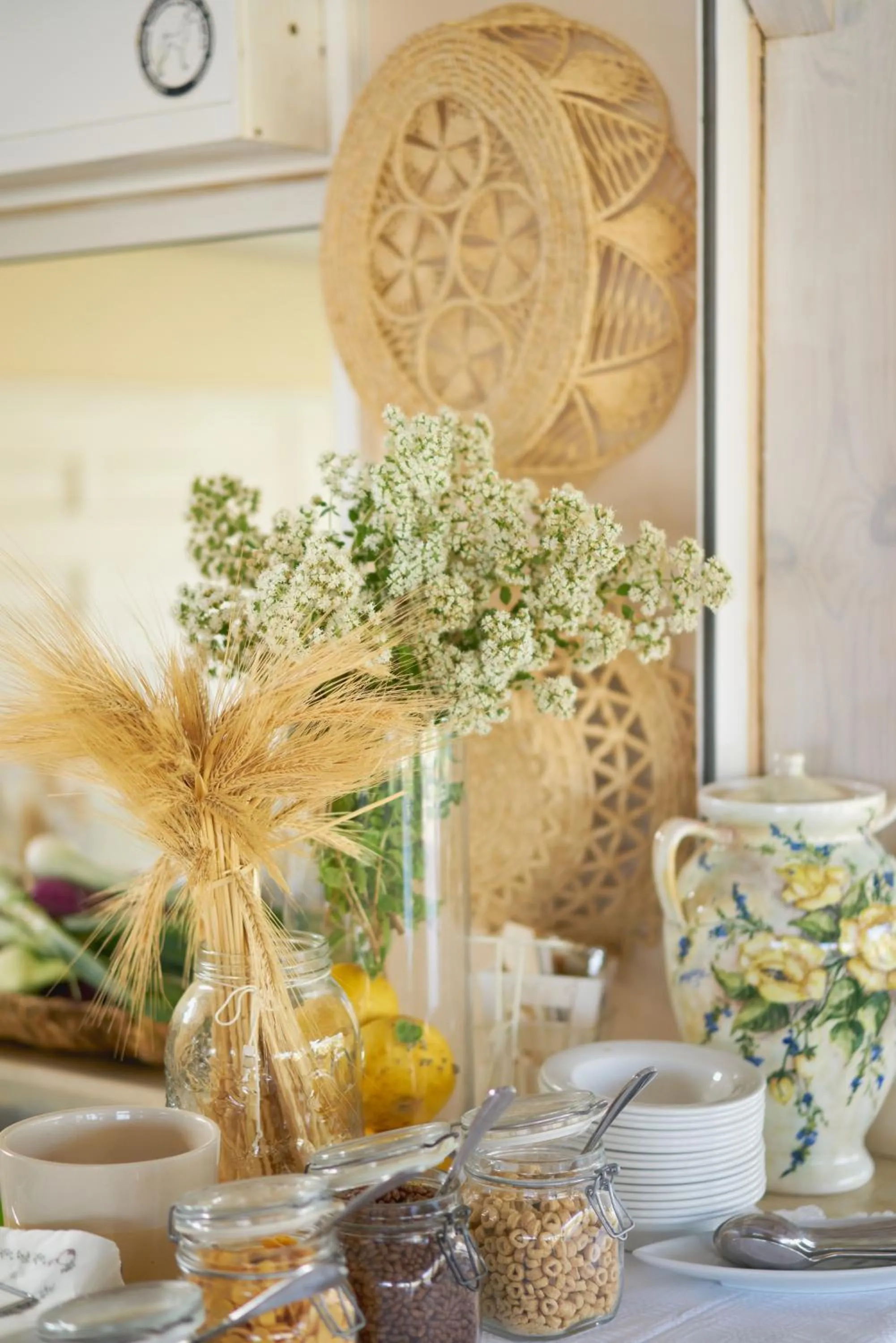 Food and drinks in Golden Bay Hotel Apartments