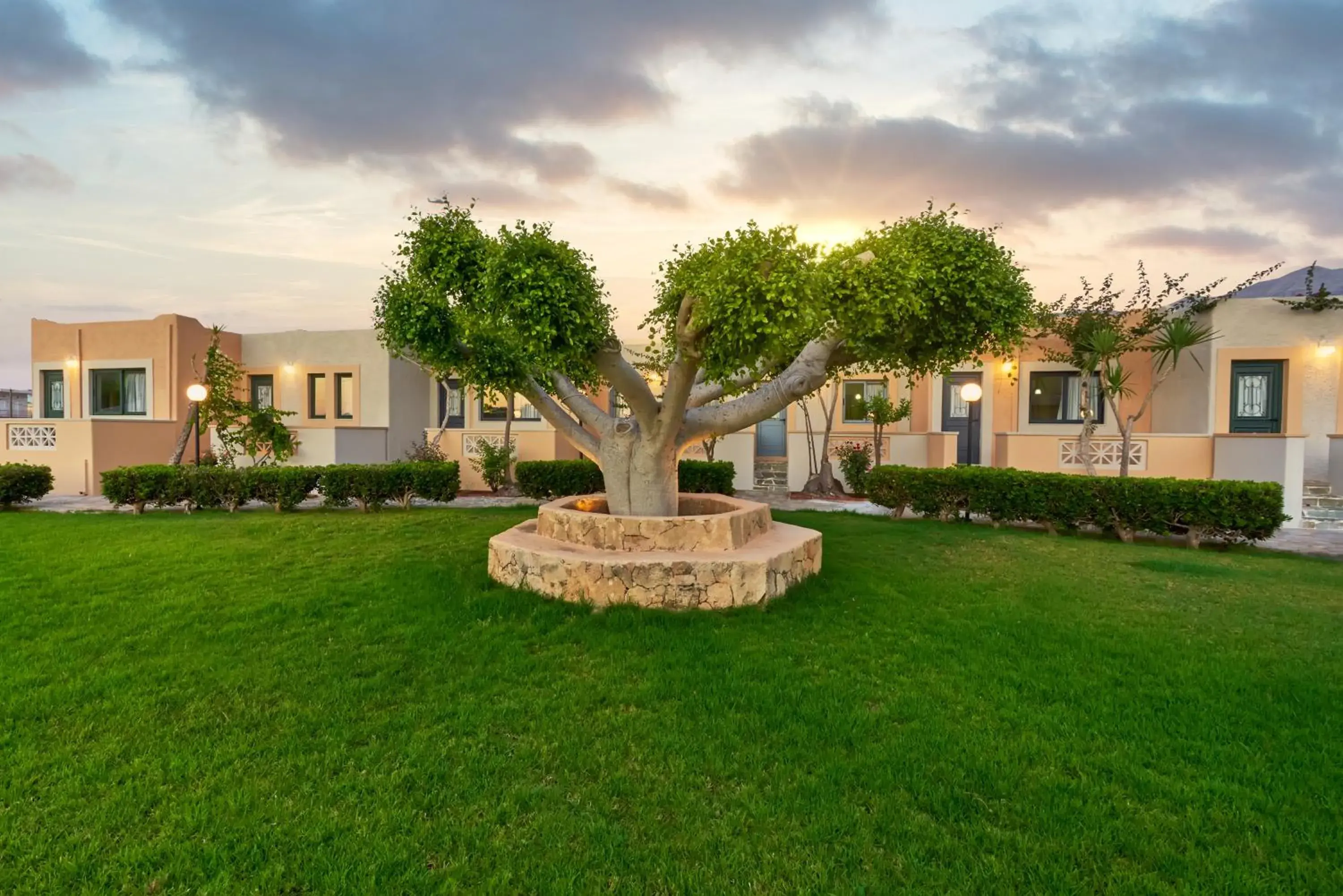 Property building in Golden Bay Hotel Apartments Property building in Golden Bay Hotel Apartments