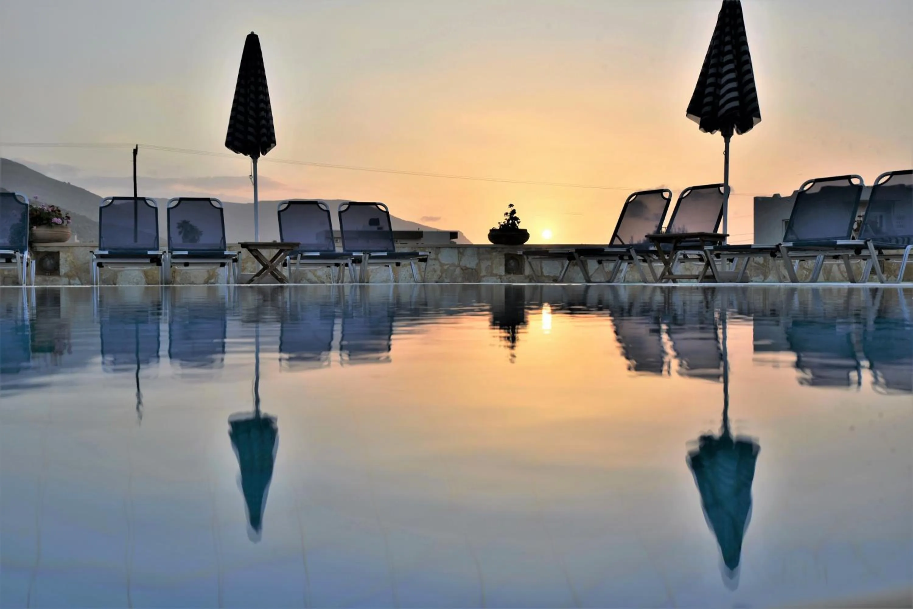 Swimming pool in Golden Bay Hotel Apartments