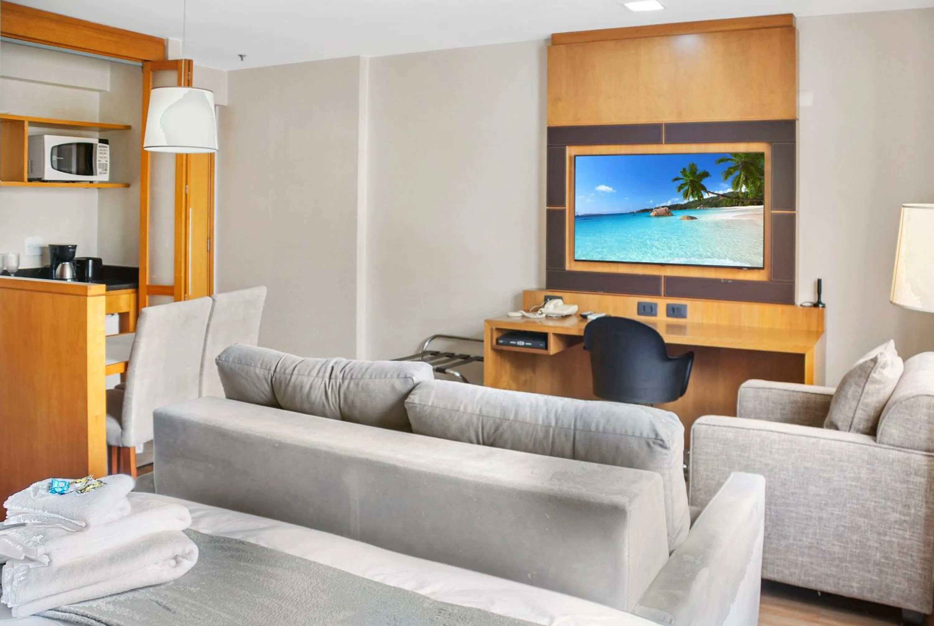 TV and multimedia in Hotel Corporativo na Faria Lima