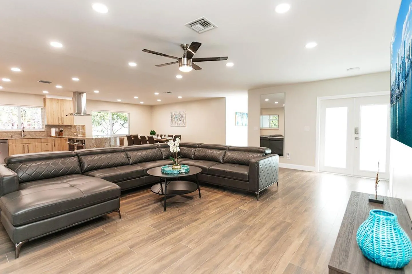 Luxury 5BR Villa Heated Pool near Beach & Casino