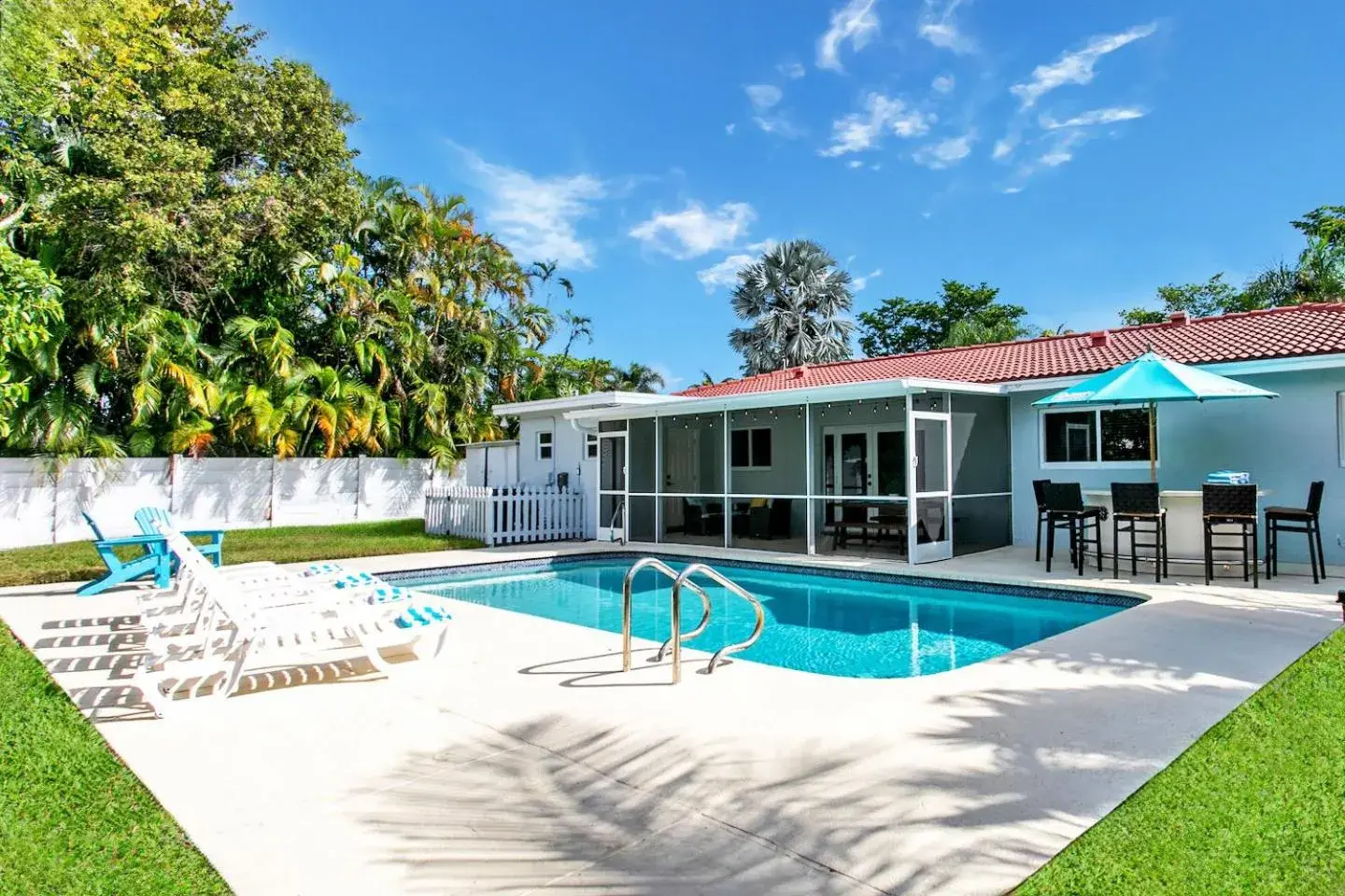 Luxury 5BR Villa Heated Pool near Beach & Casino Luxury 5BR Villa Heated Pool near Beach & Casino