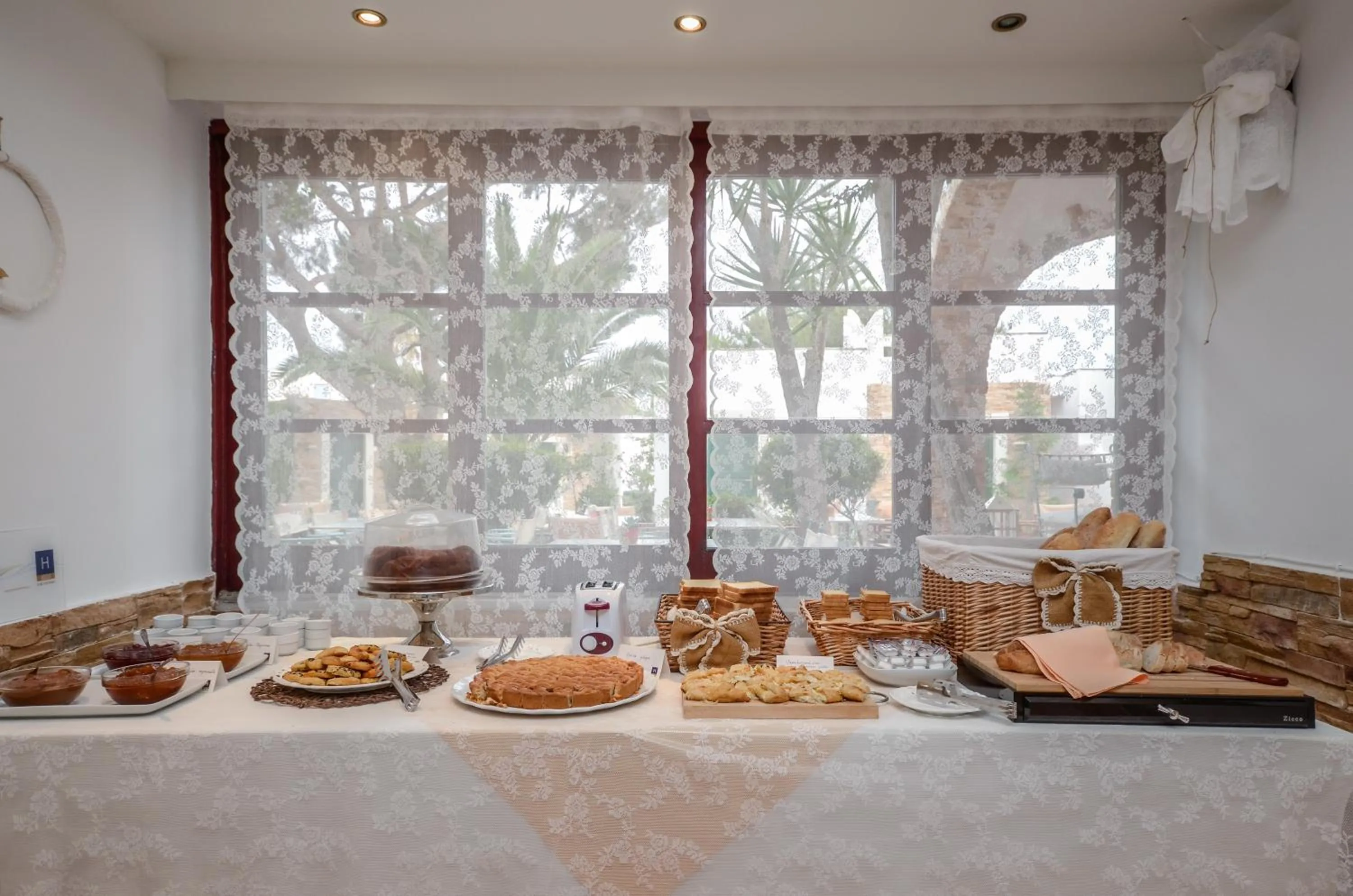 Breakfast in Hotel Naxos Beach