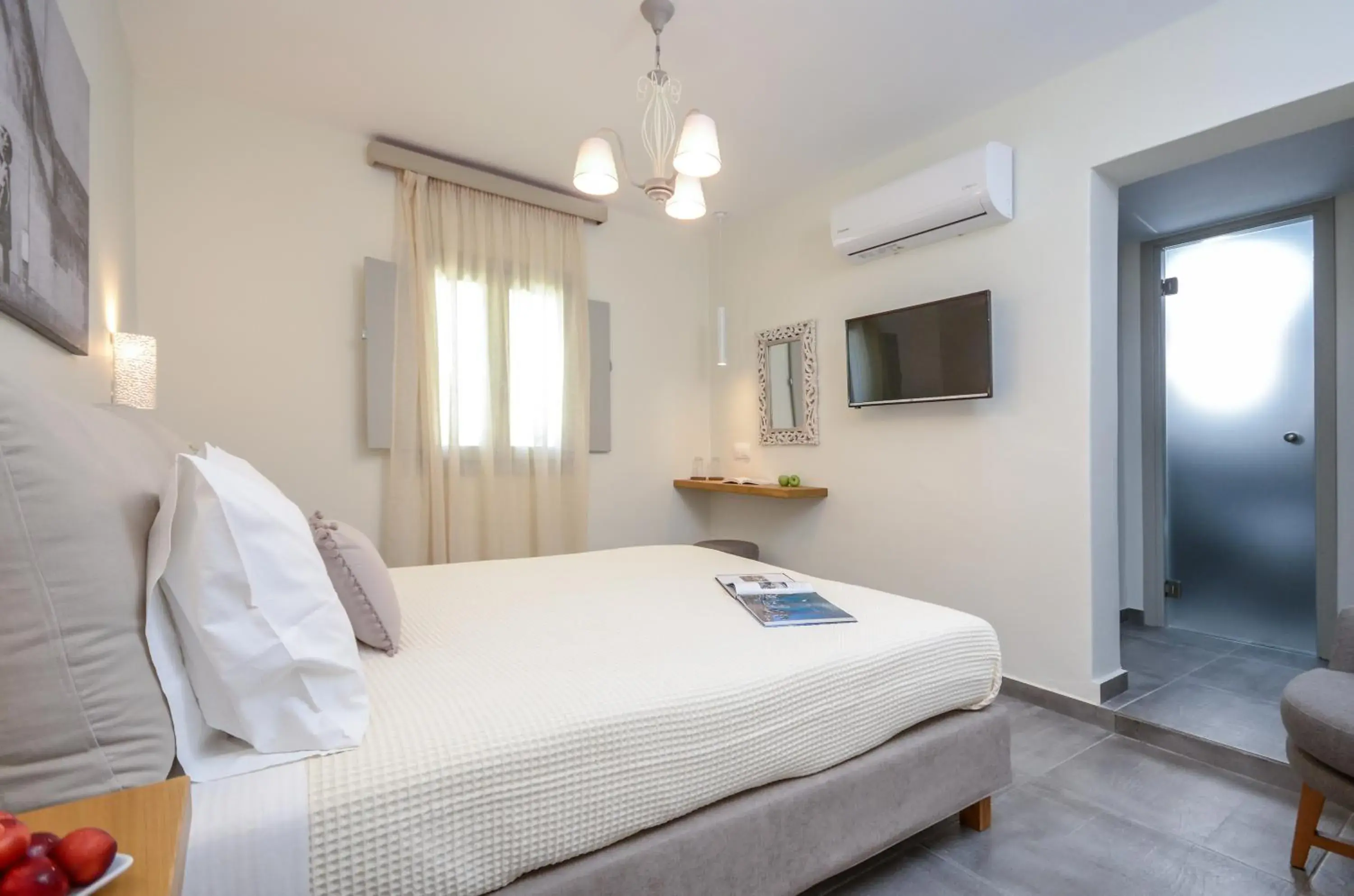 Photo of the whole room, Bed in Hotel Naxos Beach Photo of the whole room, Bed in Hotel Naxos Beach