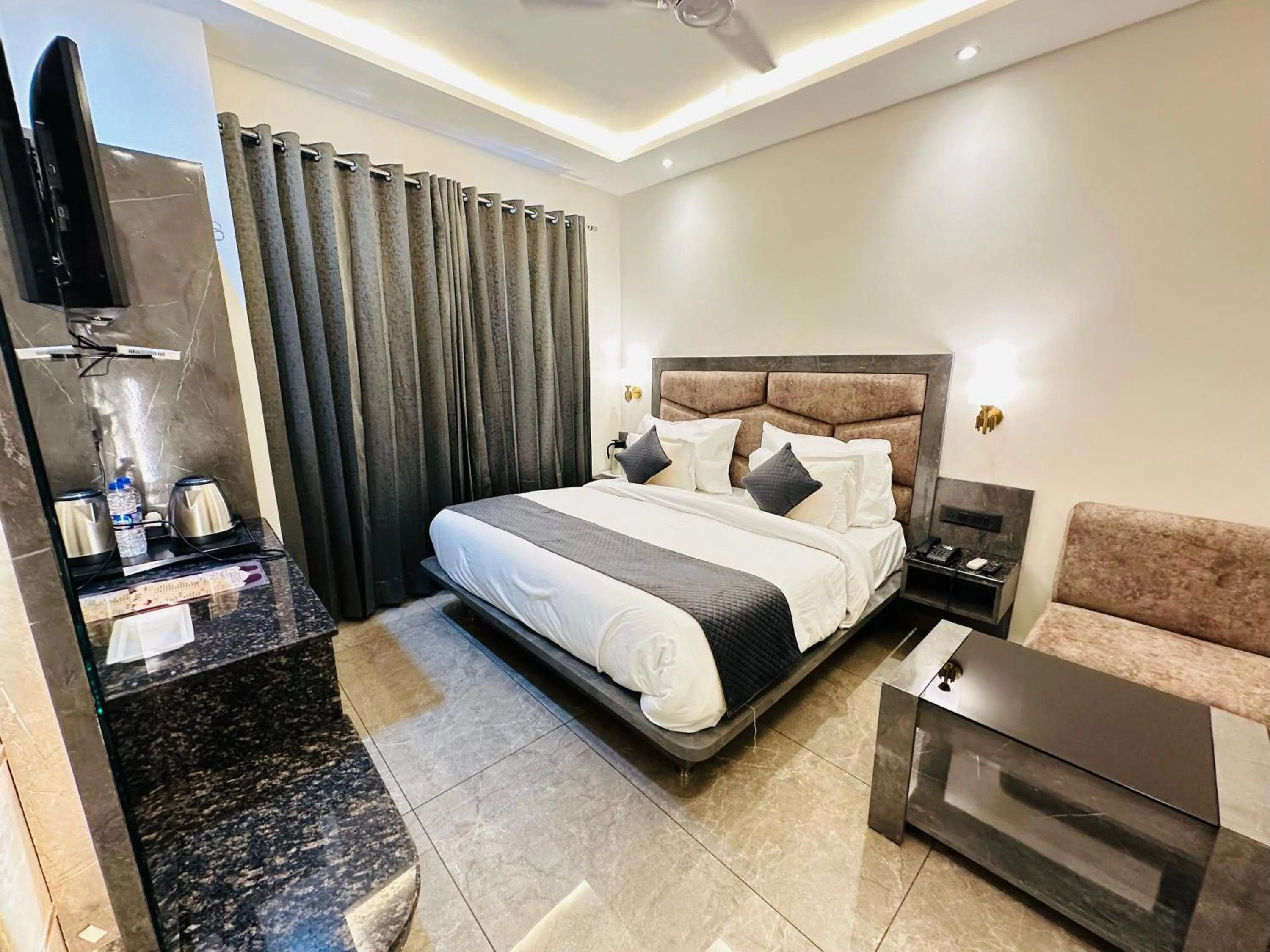 Bed in Hotel The Vaishvik