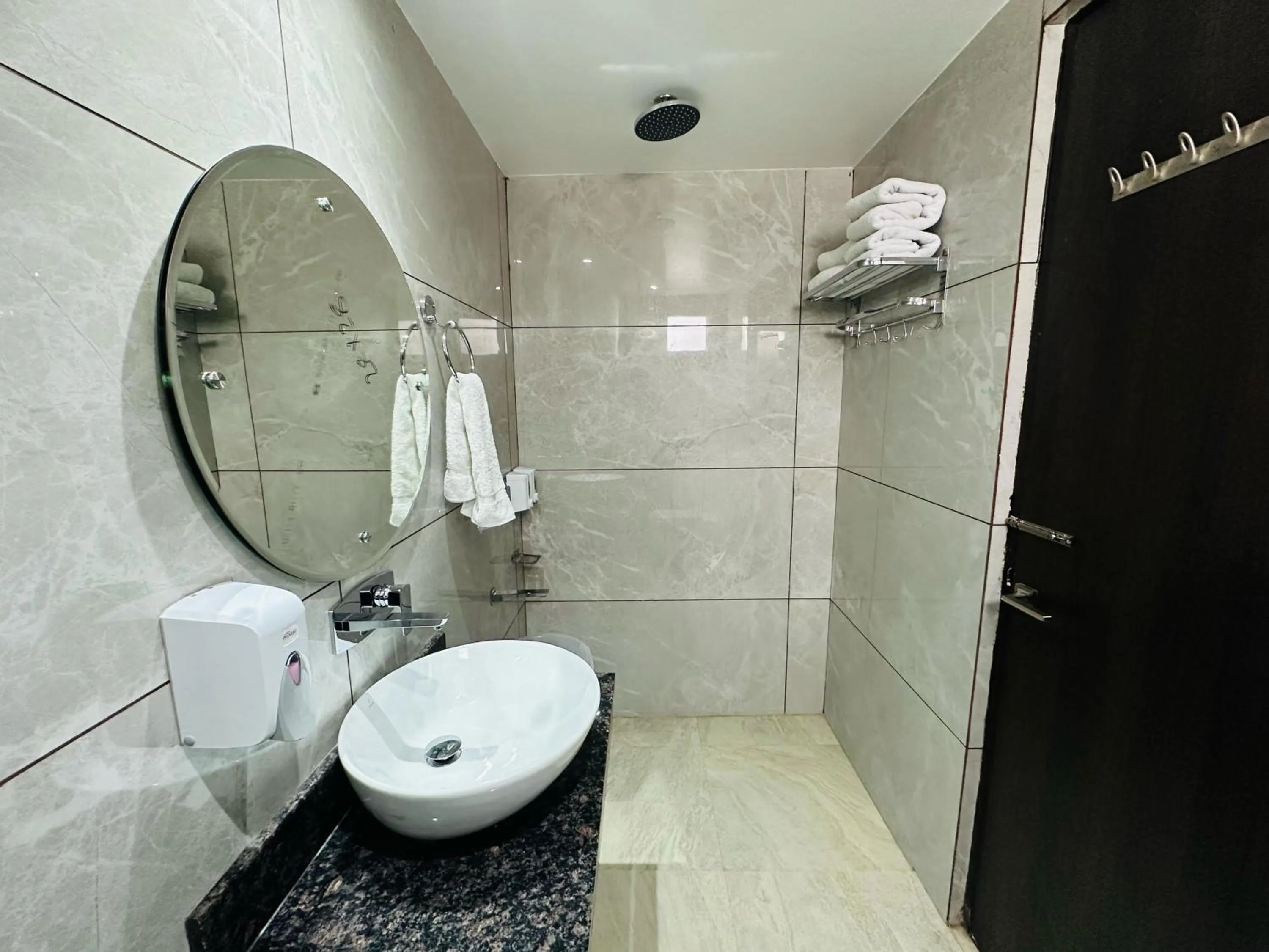 Shower in Hotel The Vaishvik