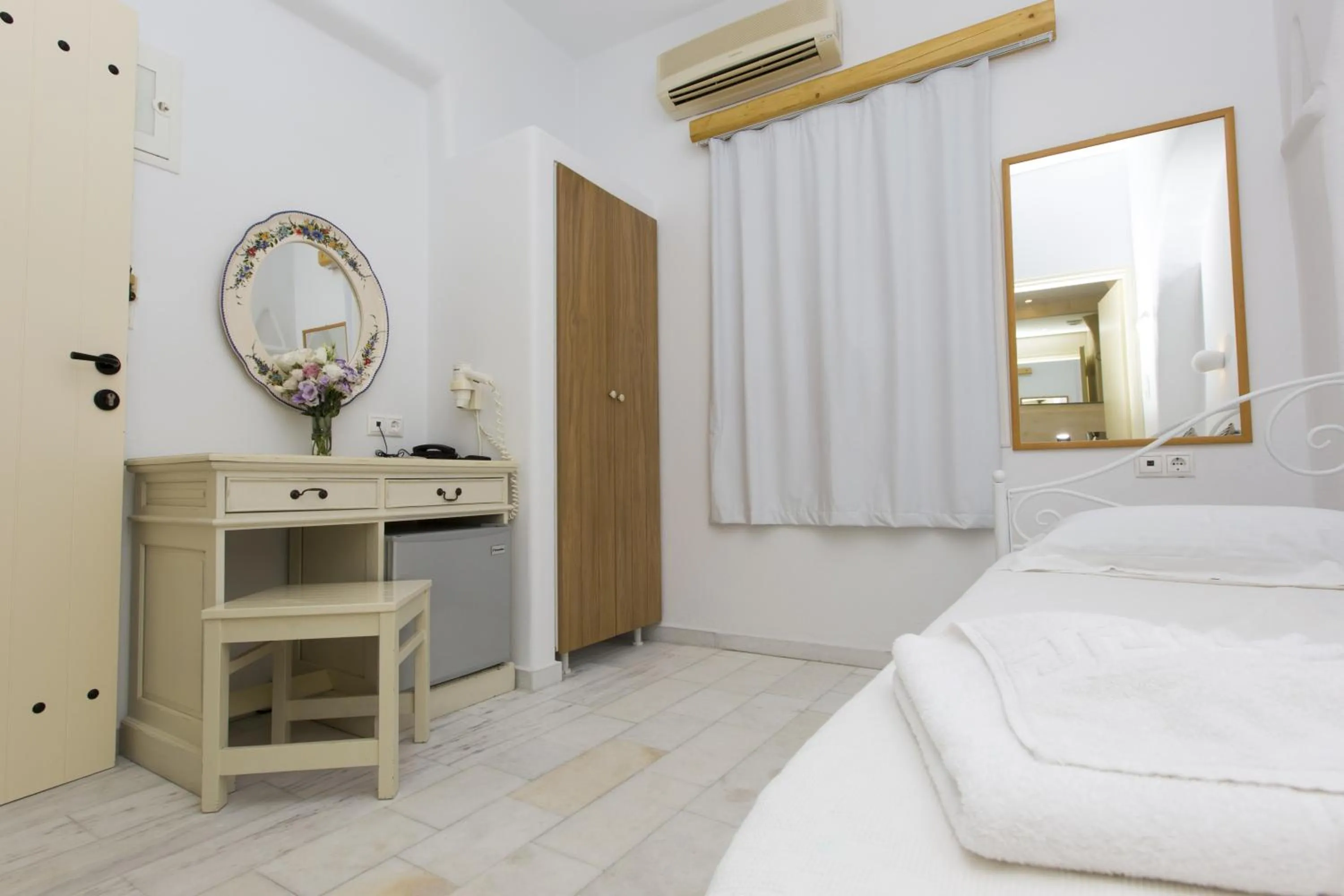 Photo of the whole room, Bed in Galini Hotel