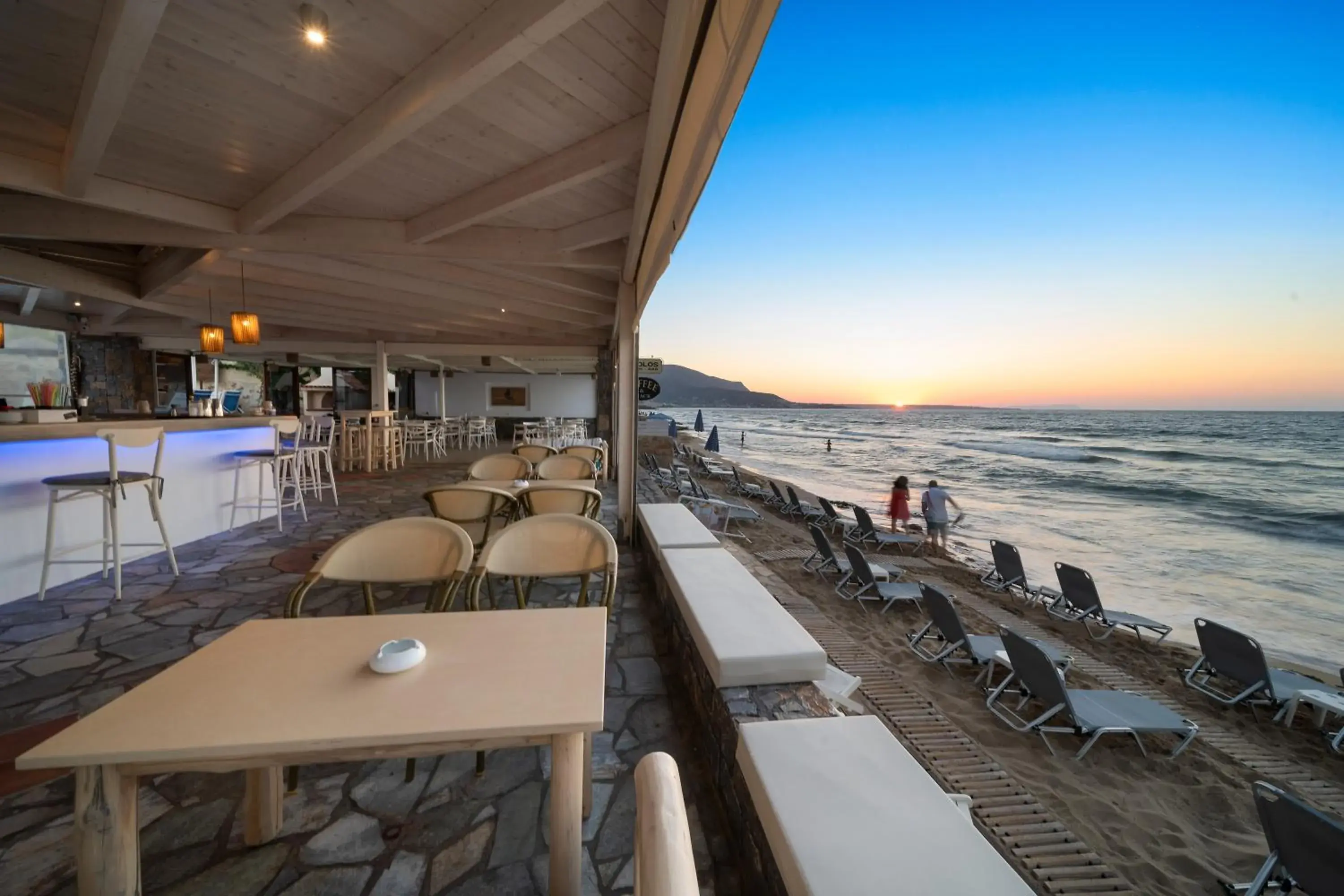 Restaurant/places to eat in Aeolos Beach Resort Restaurant/places to eat in Aeolos Beach Resort