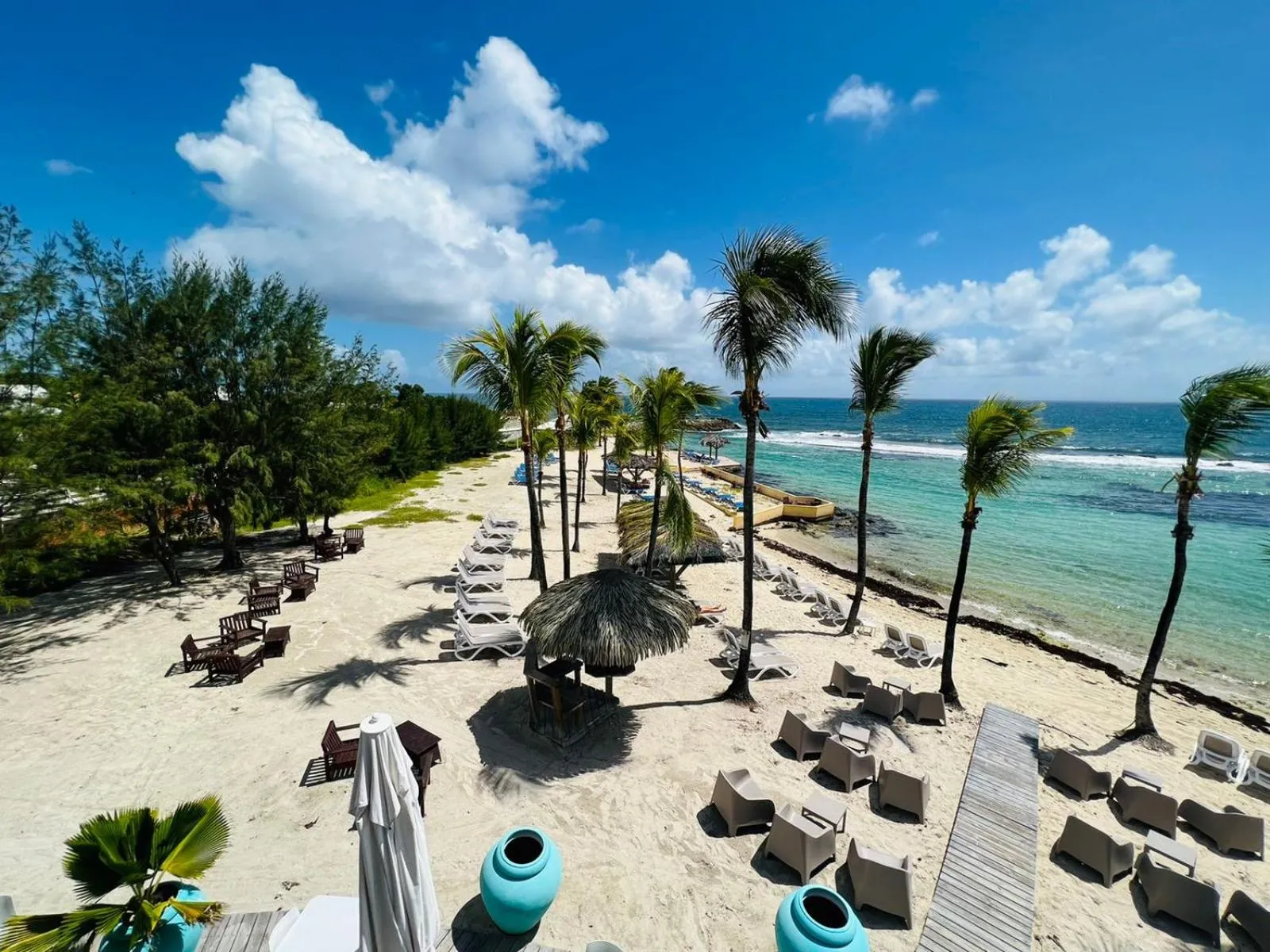 Beach in Nouveau le Ti Merveilleux du Manganao, accès plage